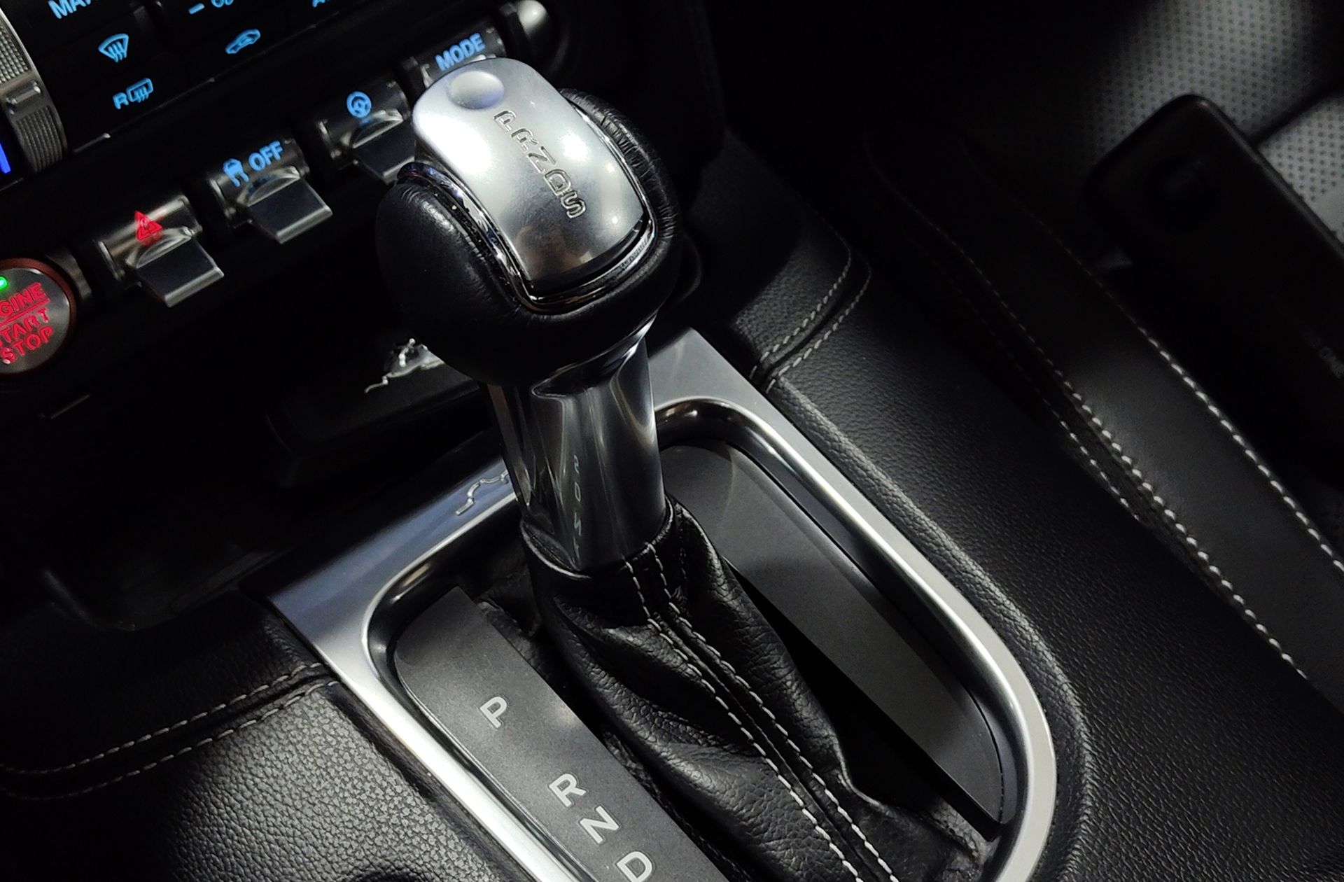 Ford Mustang 5.0 Ti-VCT V8 GT Fastback - foto 6