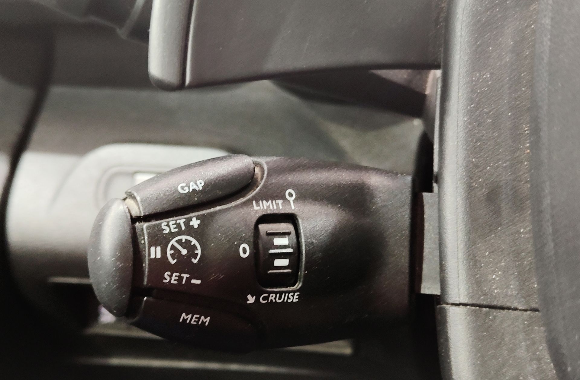 Citroën Berlingo BlueHDi 130 Talla XL Shine EAT8 7 plazas - foto 32