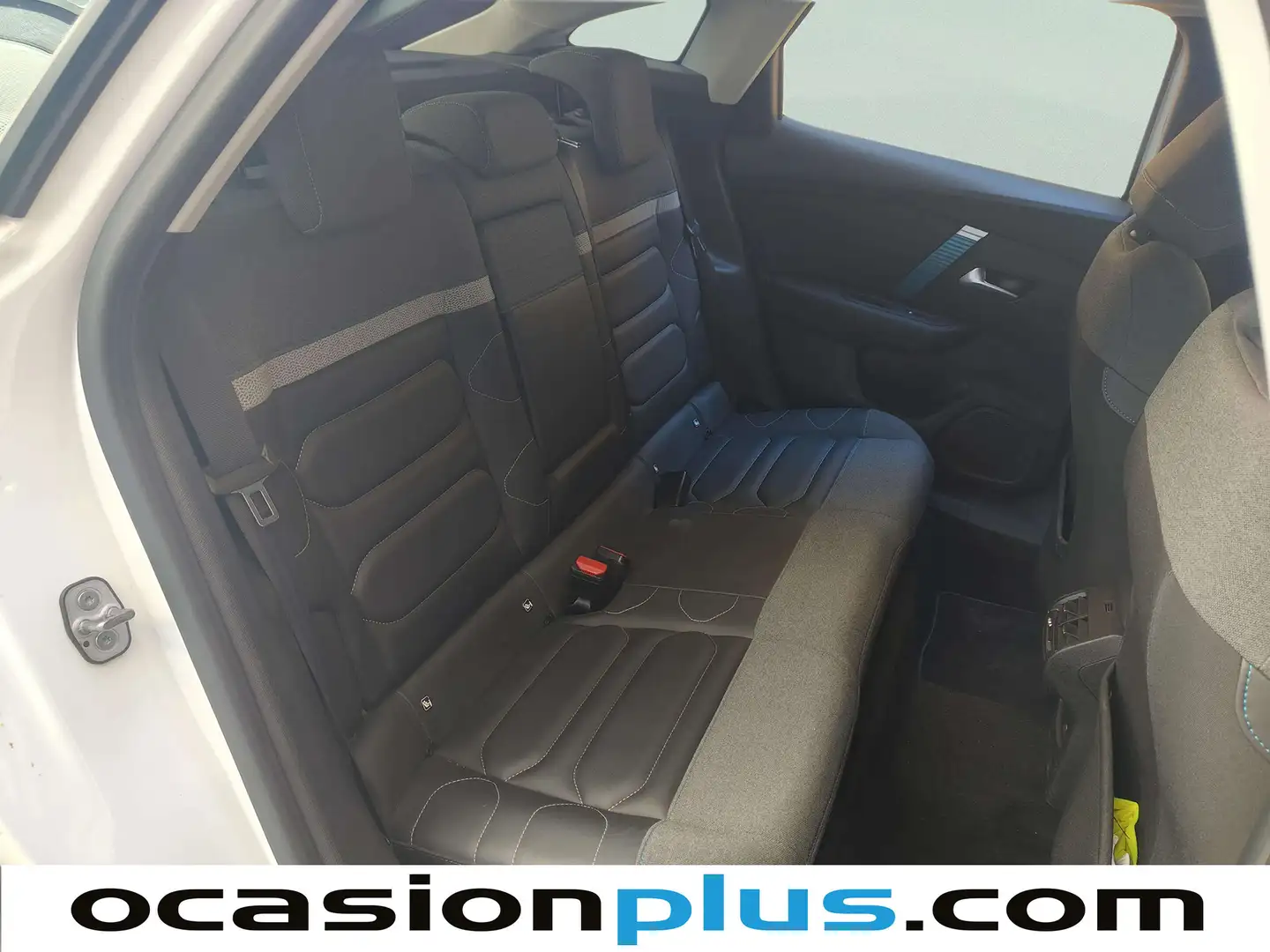 Foto Citroën ë-C4 Citroen ë-C4 eléctrico 50kWh Shine (136 CV)