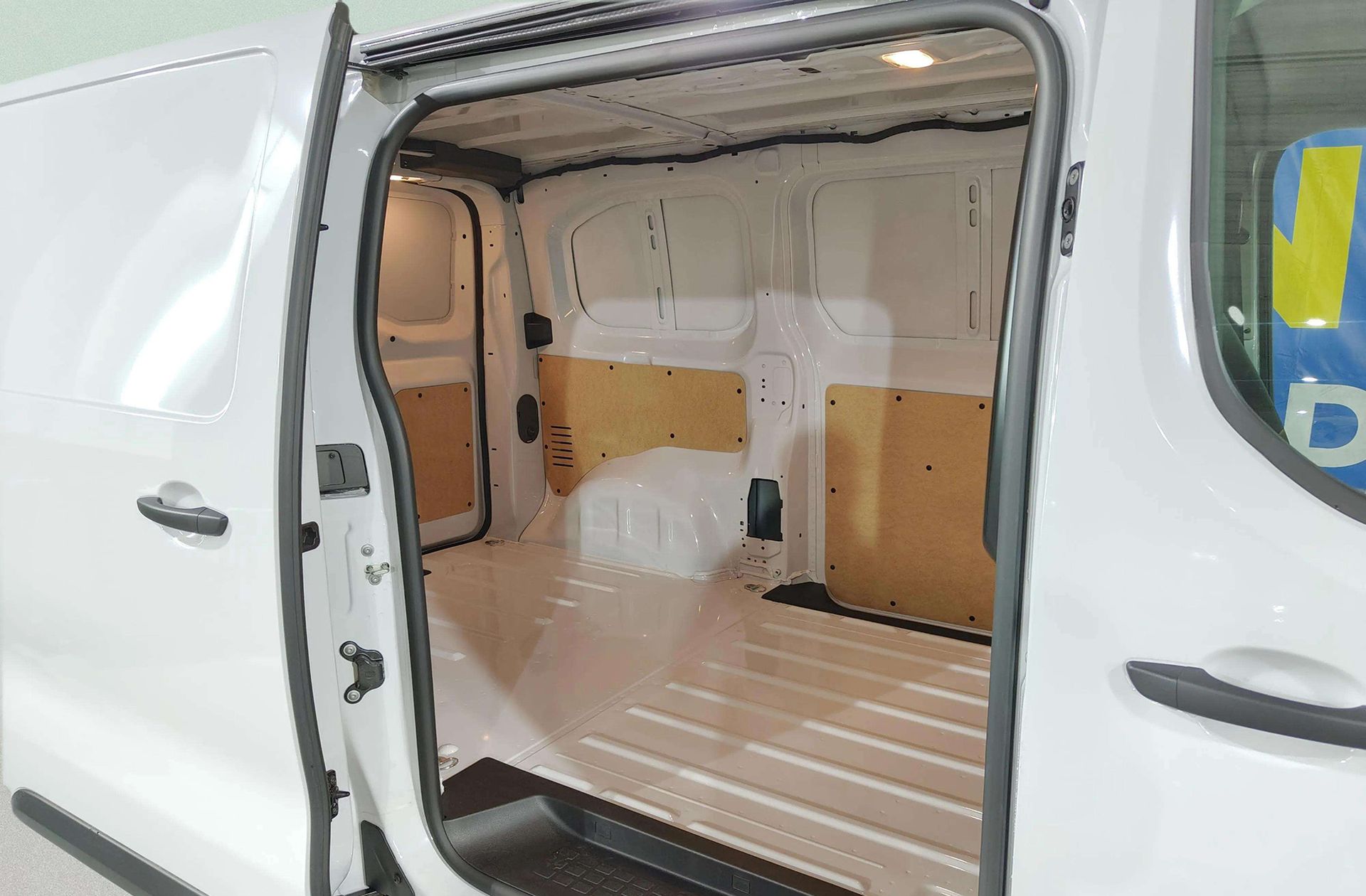 Fiat Scudo Furgón M 1.5 Diésel - foto 13