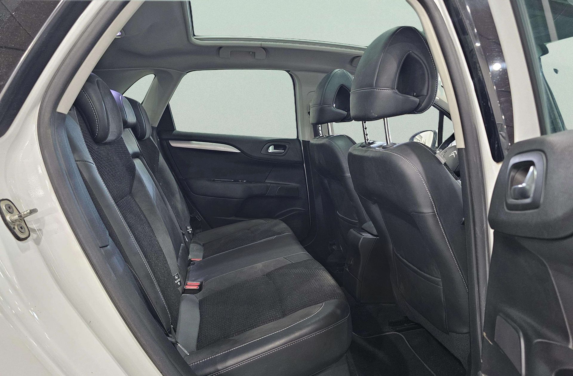 Citroën C4 BlueHDi 120 Shine - foto 19