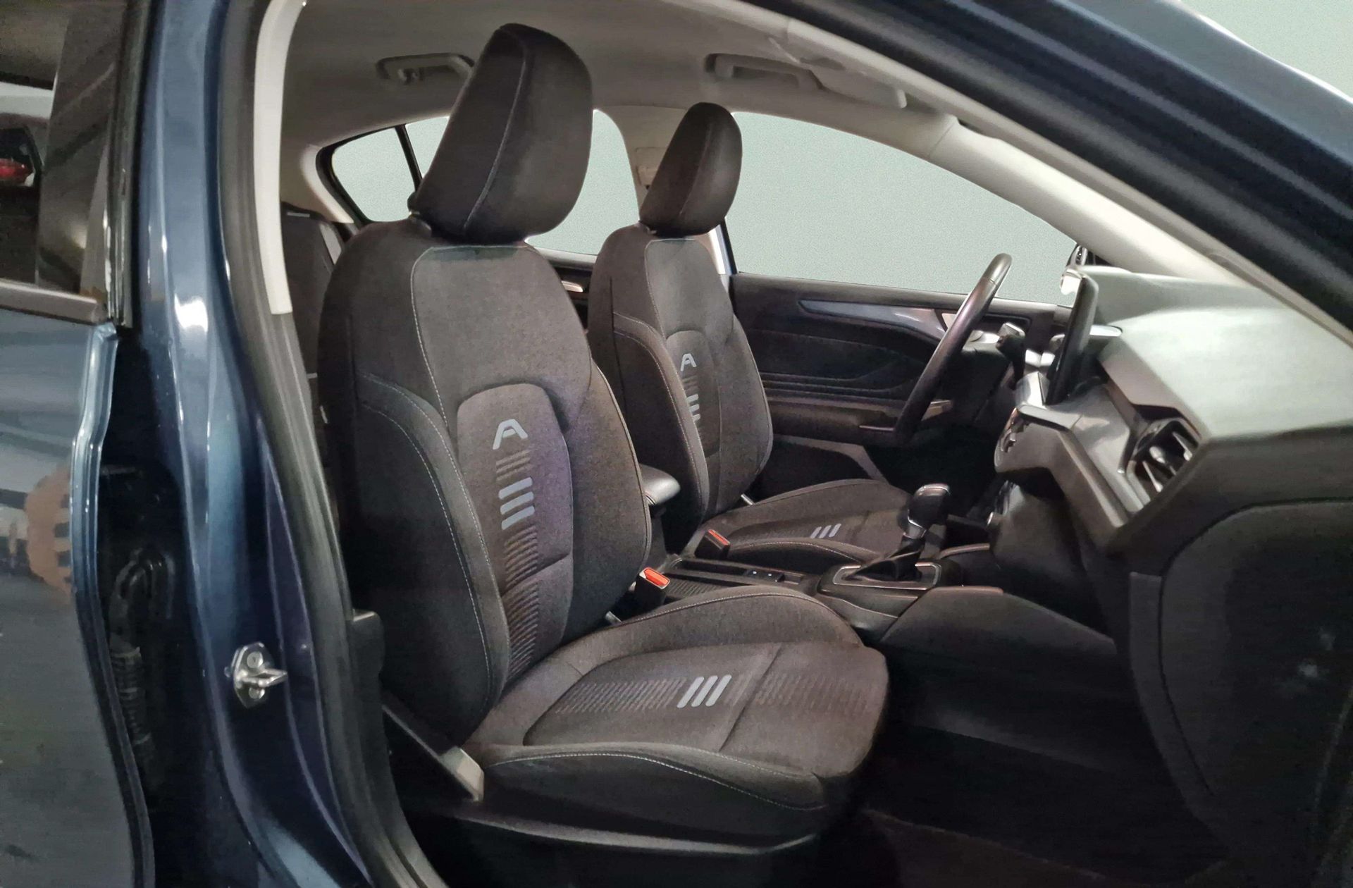Ford Focus 1.0 EcoBoost MHEV Active - foto 21