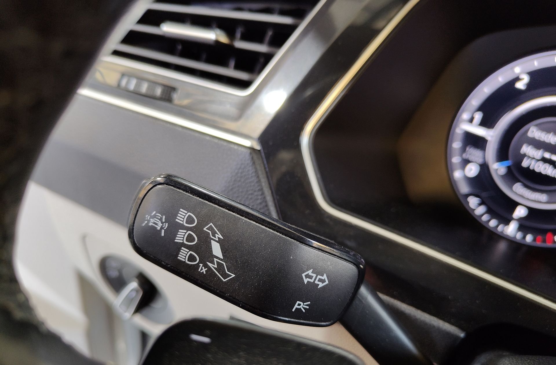 Volkswagen Tiguan Sport 2.0 TDI DSG - foto 27
