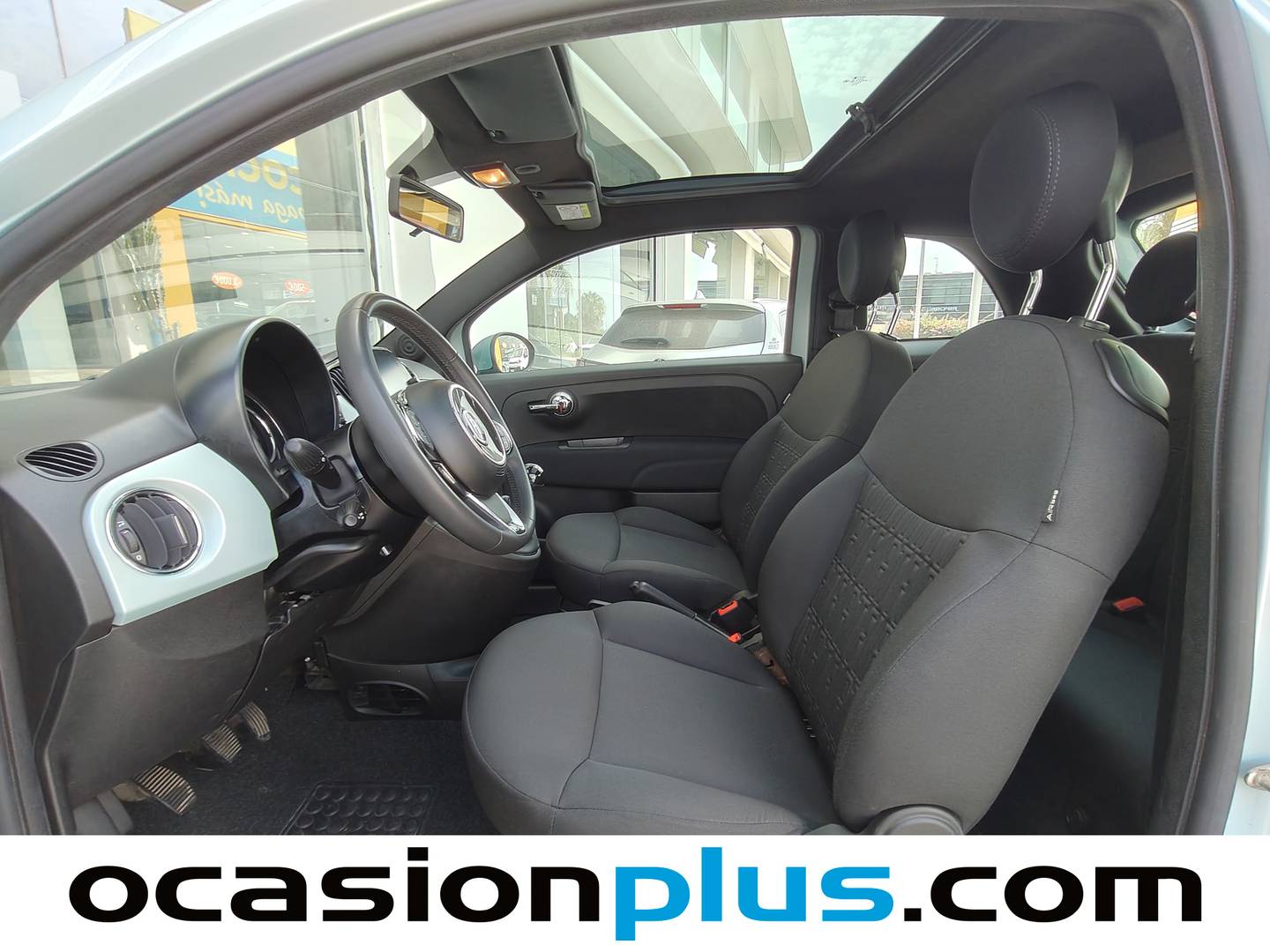 Foto asientos delanteros Fiat 500 Fiat 500 1.0 Hybrid Dolcevita (70 CV)