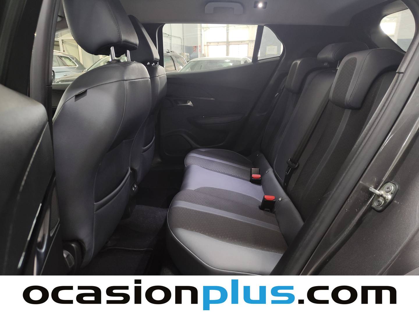 Foto Peugeot 2008 Peugeot 2008 PureTech 100 S&S Allure  (100 CV)