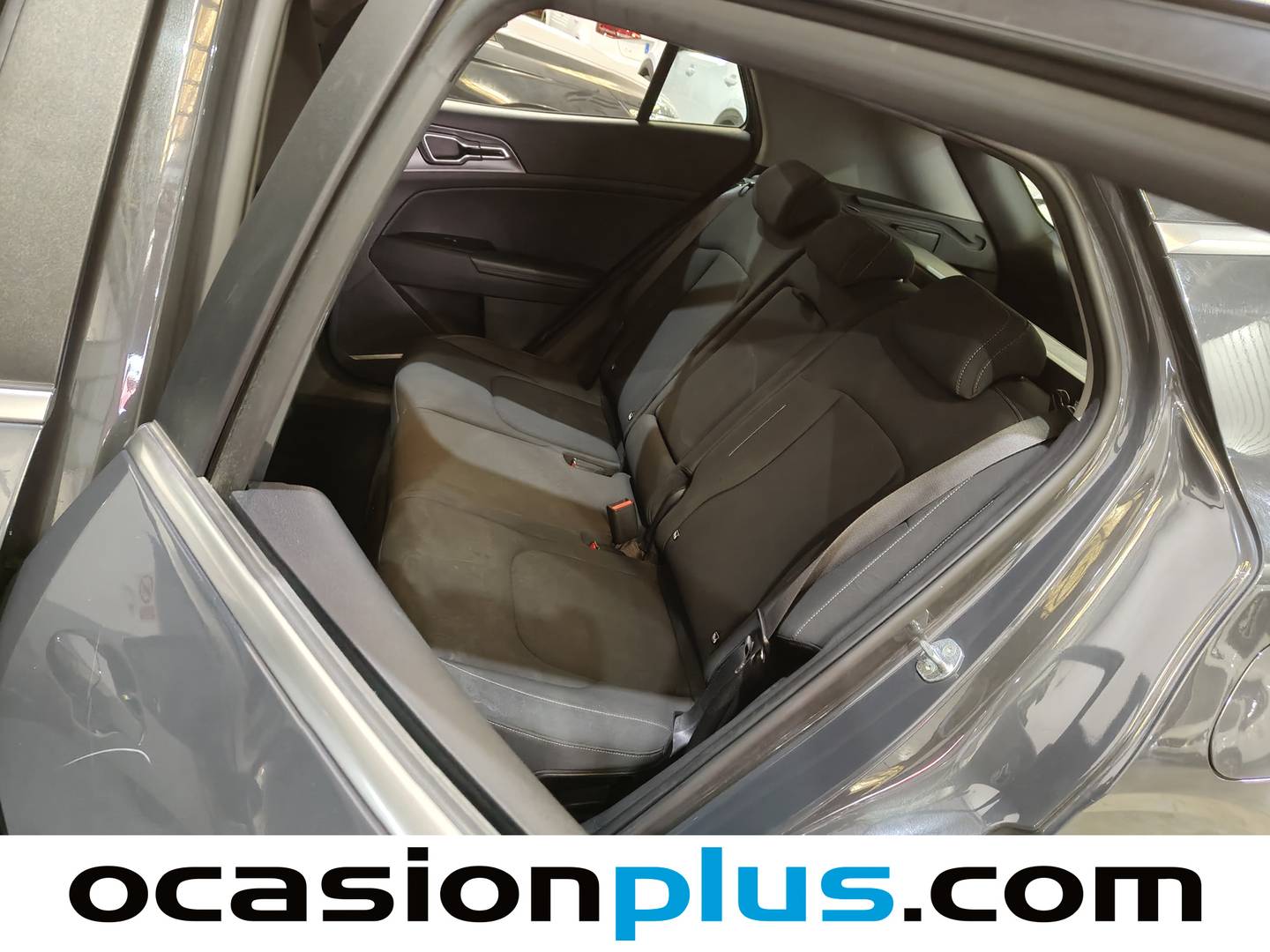 KIA Sportage KIA Sportage 1.6 CRDi MHEV Business 4x2  (136 CV) de segunda mano