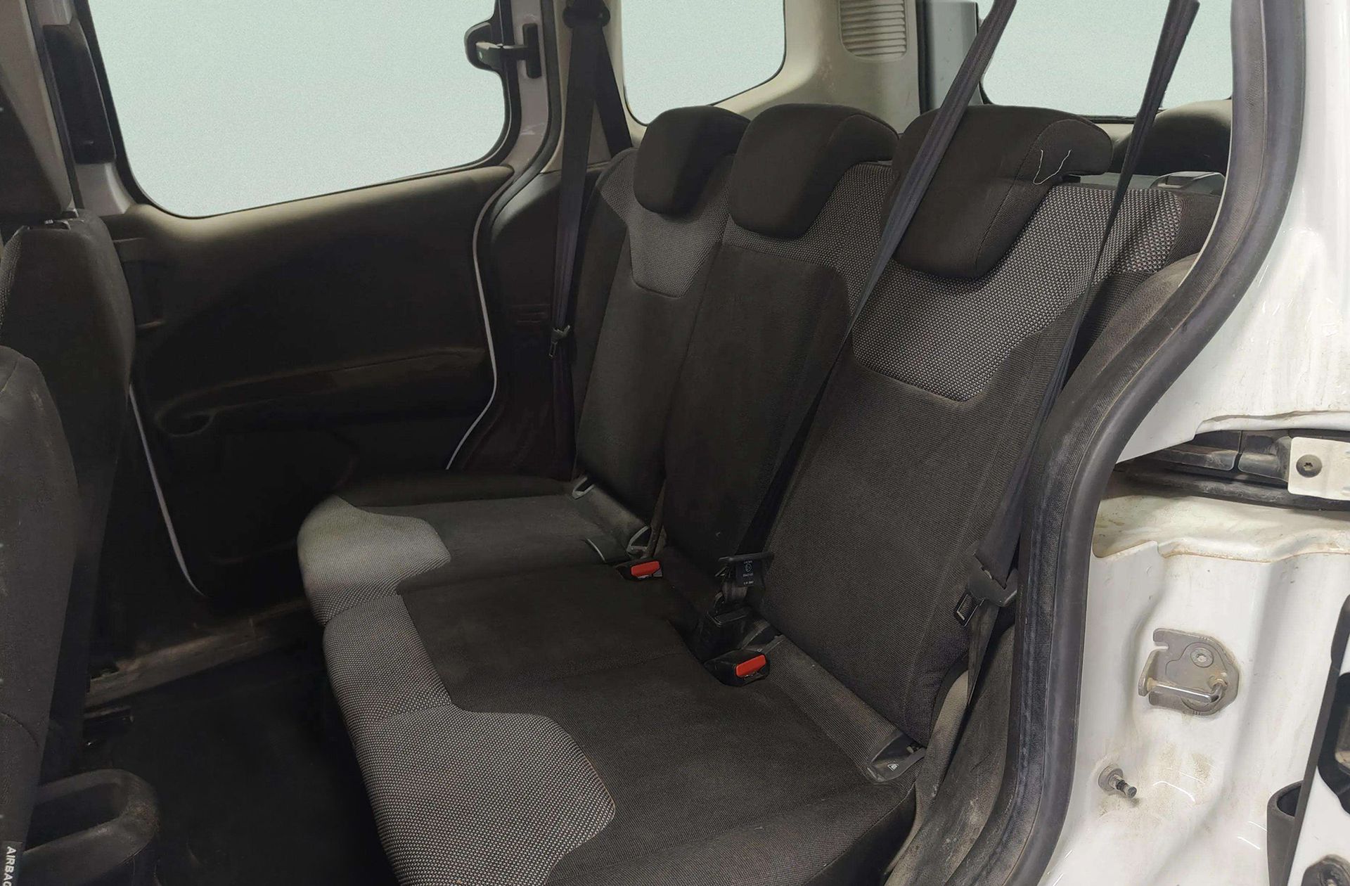 Ford Tourneo Courier 1.0 EcoBoost Ambiente - foto 9