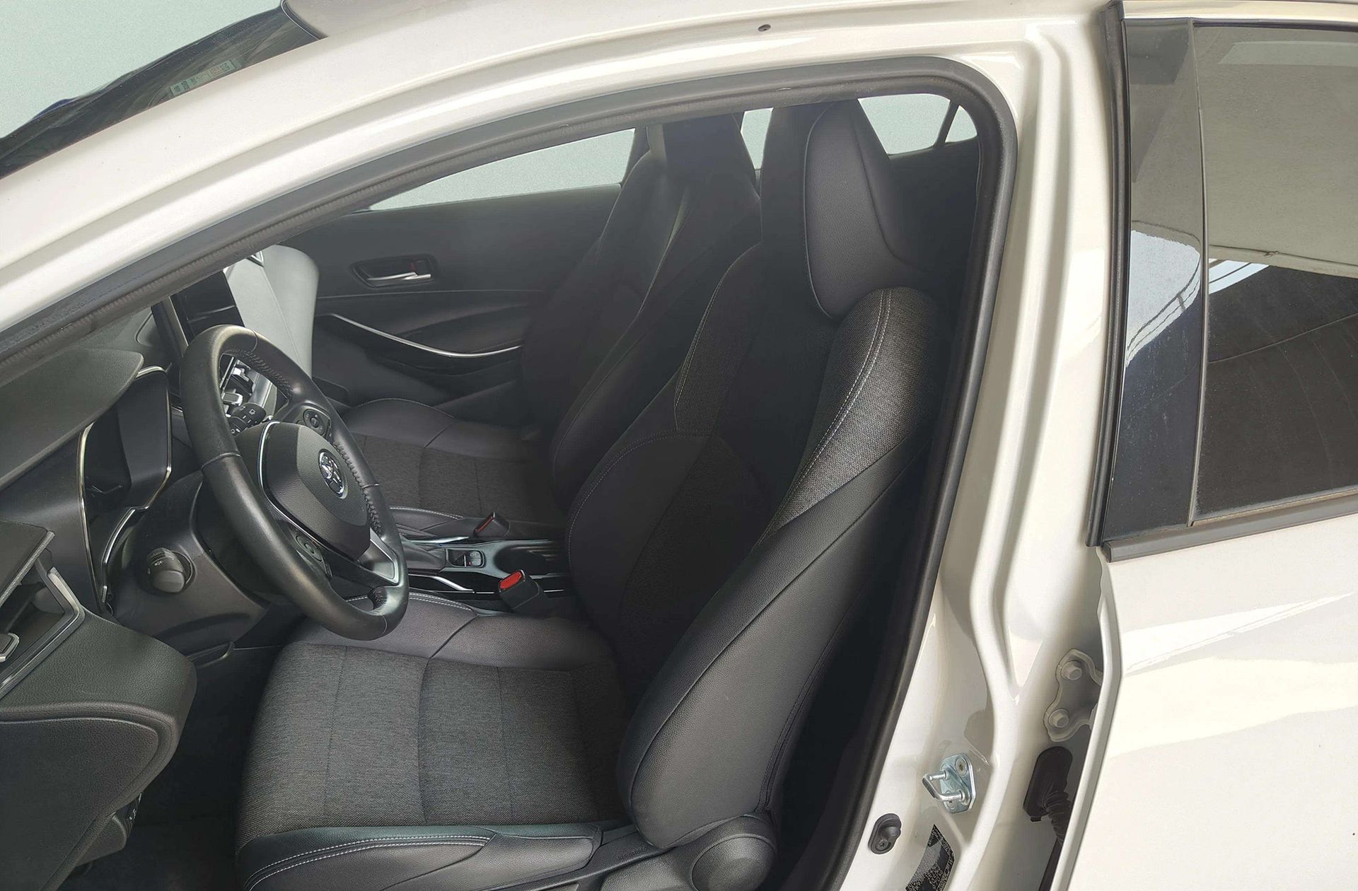 Toyota Corolla 1.8 125H Style E-CVT - foto 10