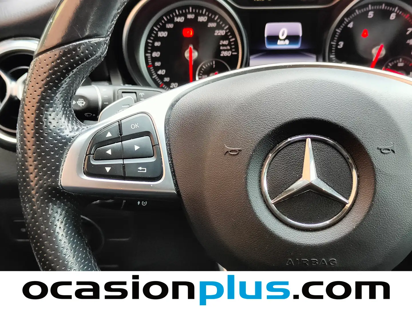 Foto Mercedes GLA Mercedes-Benz GLA 180 (122 CV) Pack AMG