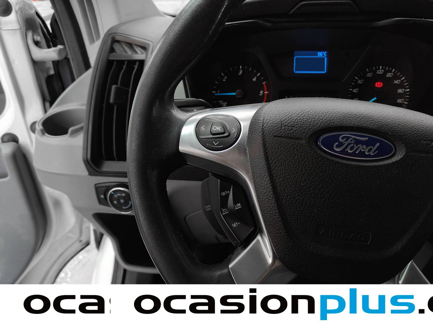 Extras y acabados del Ford Transit Ford Transit Furgon 350 L3H2 Ambiente Traccion Trasera (125 CV)
