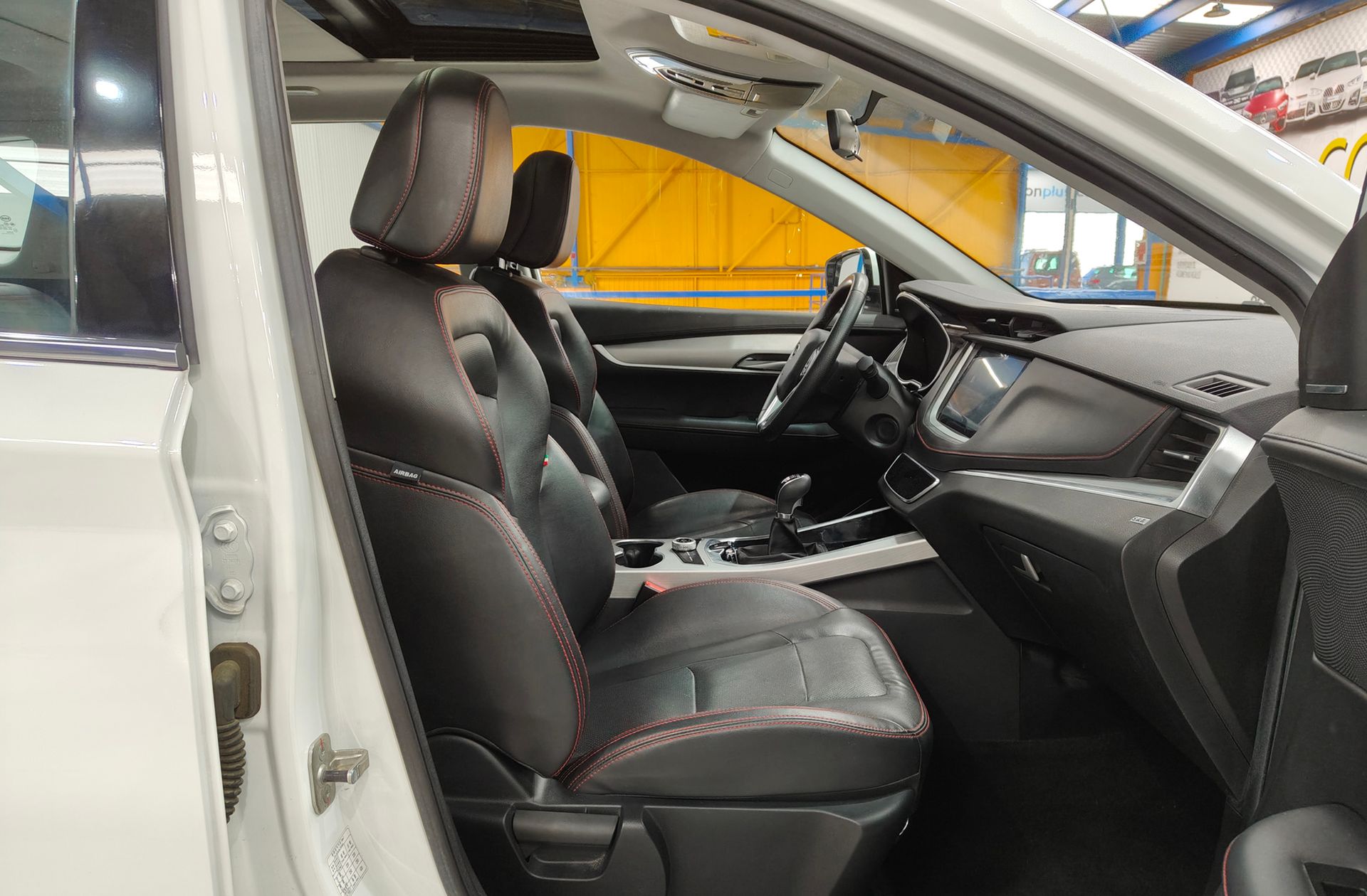 SWM G01 1.5T Luxury - foto 18