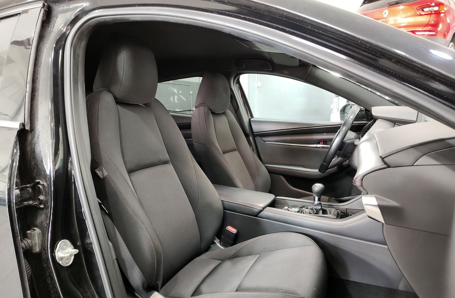 Mazda Mazda3 2.0 e-SKYACTIV-G Homura - foto 18