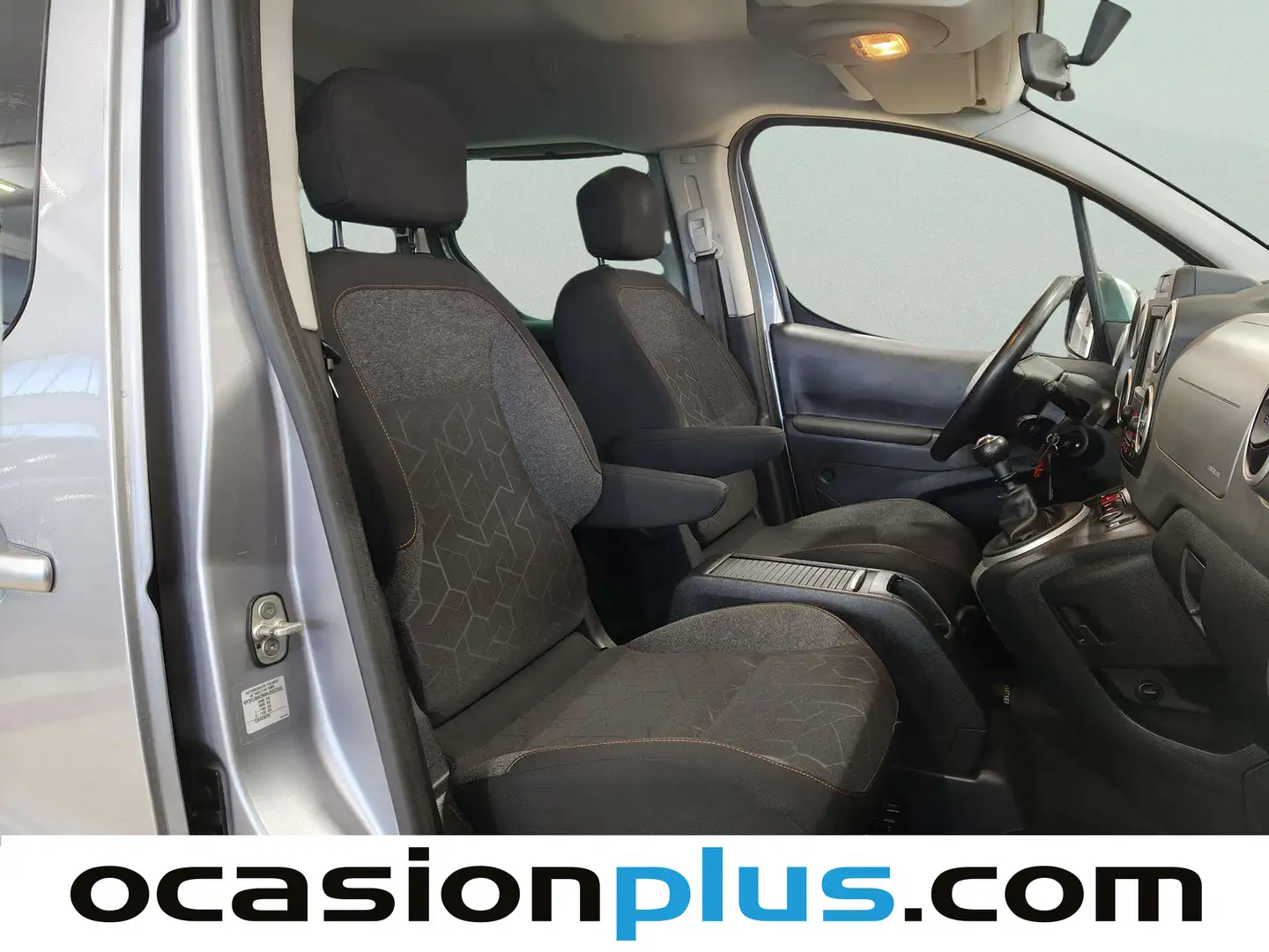 Foto Peugeot Partner Peugeot Partner Tepee BlueHDI 120 Style (120 CV)