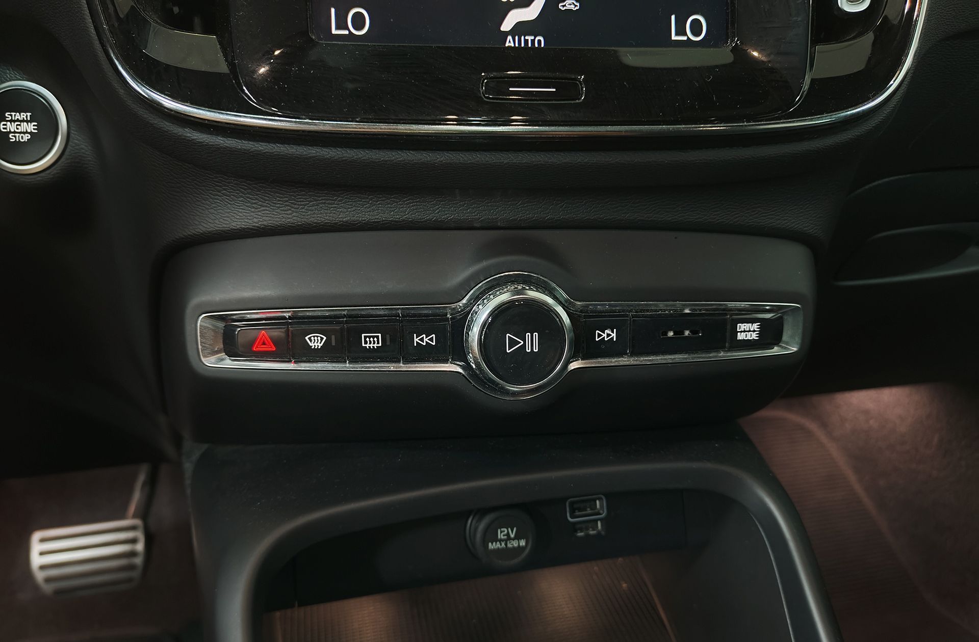 Volvo XC40 T2 R-Design - foto 36