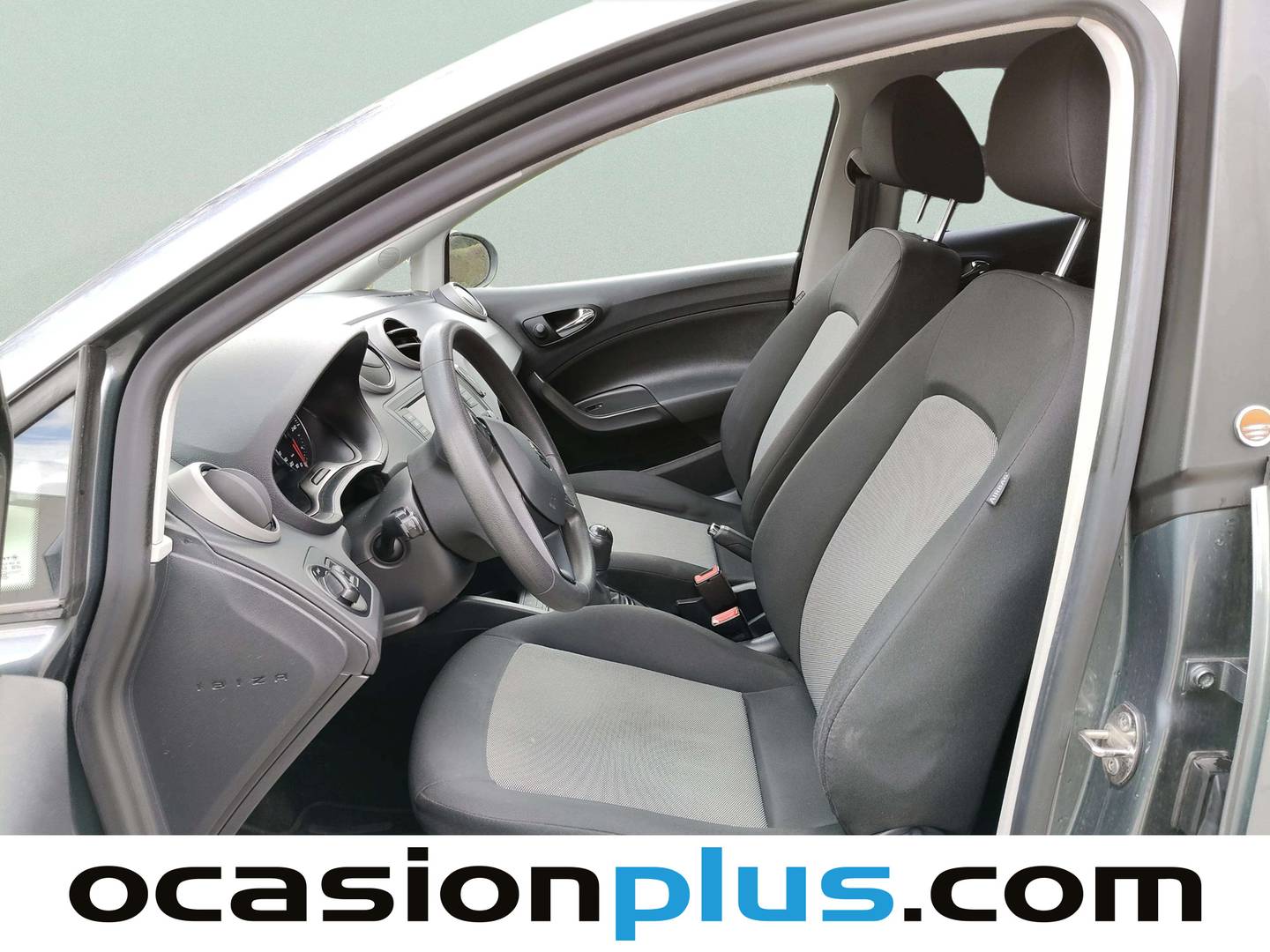 Foto asientos delanteros Seat Ibiza SEAT Ibiza 1.4 TDI CR S&S Full Connect (90 CV)