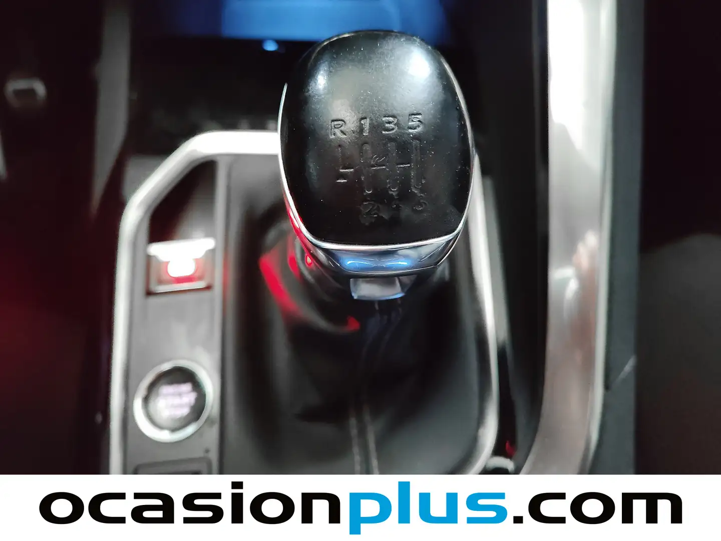 Foto Peugeot 3008 Peugeot 3008 PureTech 130 S&S GT (130 CV)