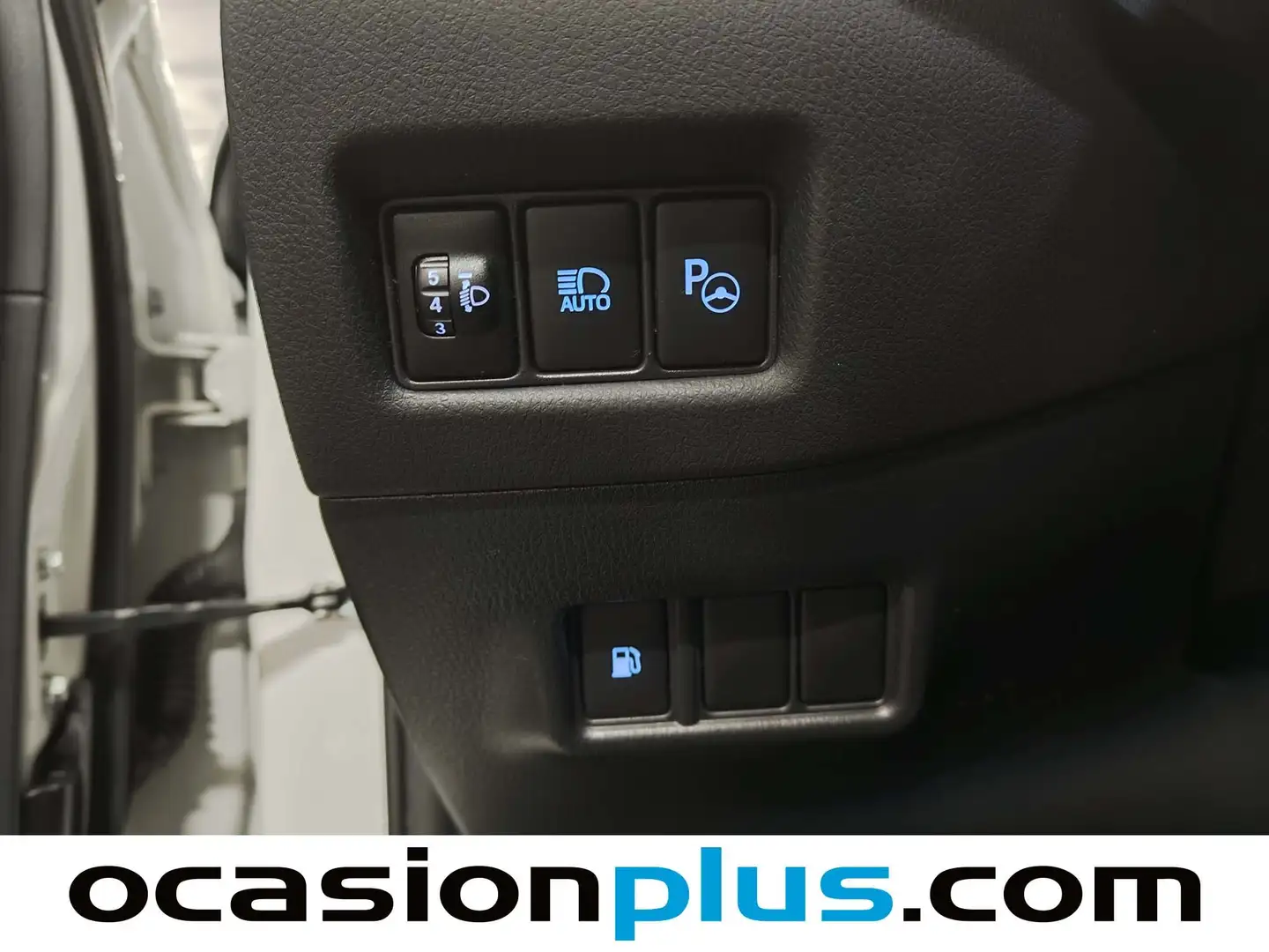 Foto Toyota C-HR Toyota C-HR 1.8 125H Advance (122 CV)