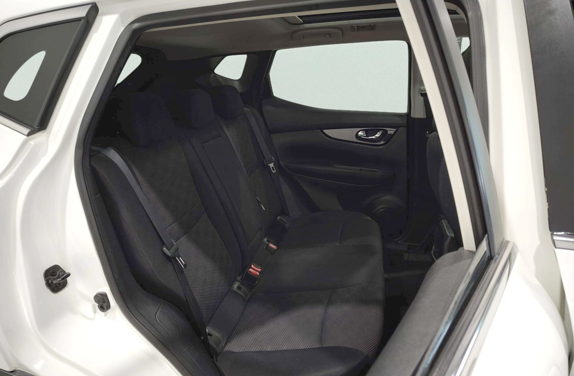 Nissan Qashqai DIG-T 115 N-Connecta 4x2 - foto 17