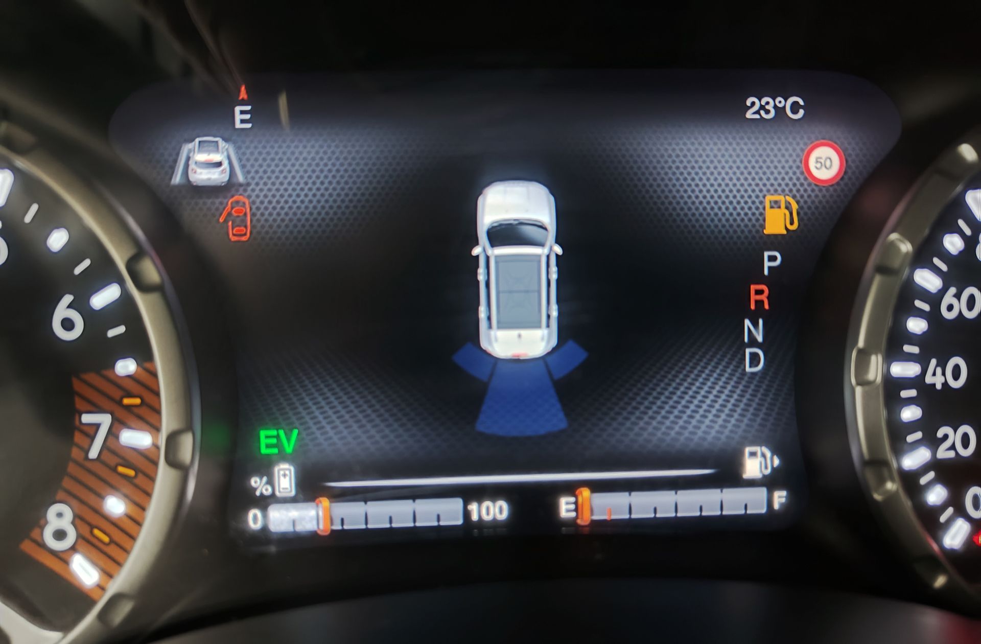 Jeep Renegade eHybrid 1.5 Limited ATX - foto 8