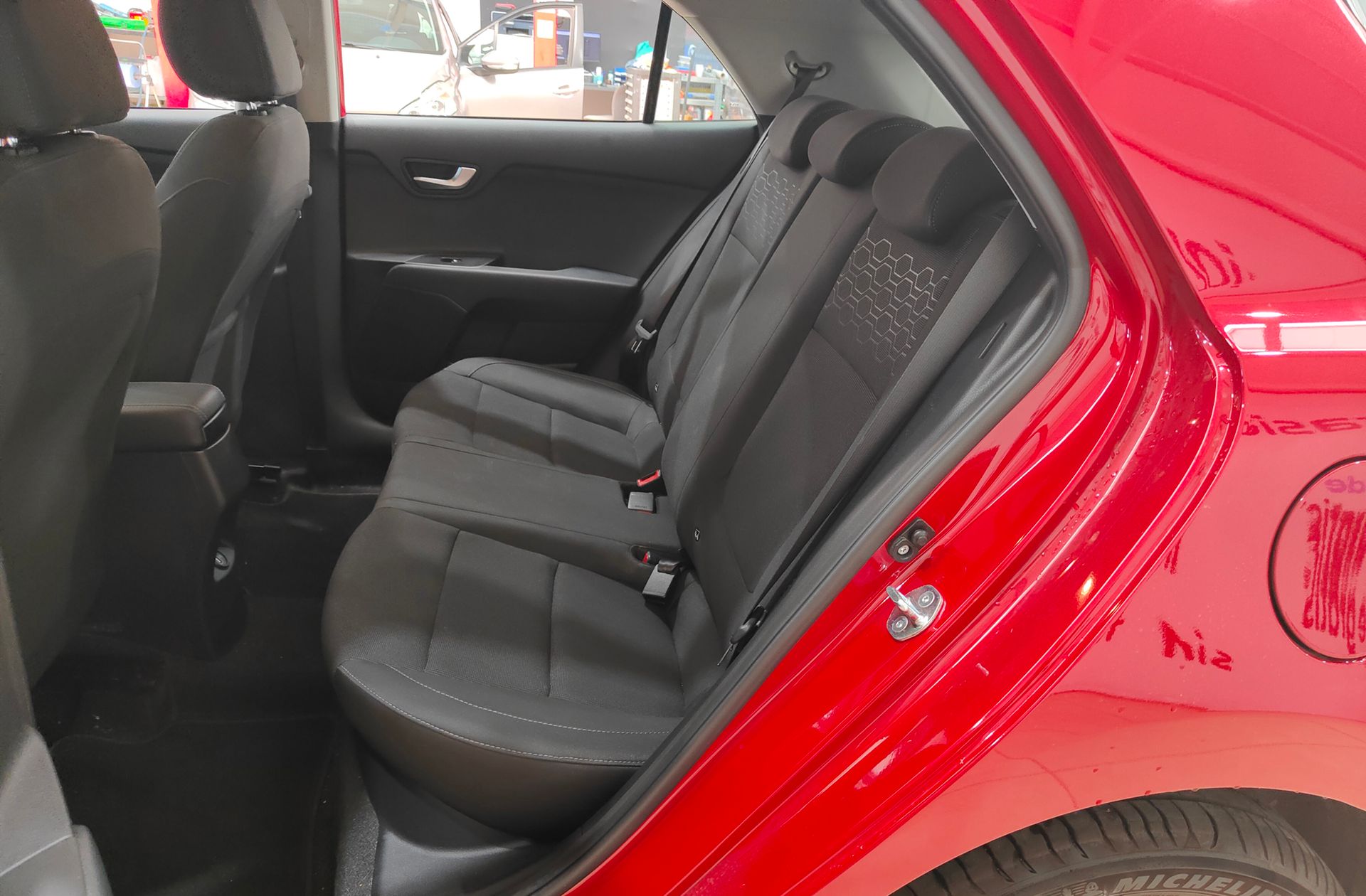 Kia Rio 1.0 T-GDi MHEV iMT Drive - foto 11