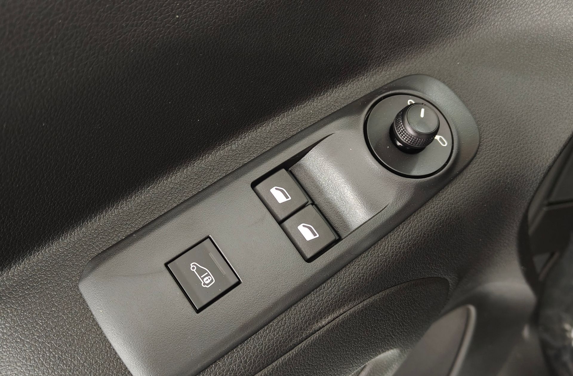 Fiat Doblò Furgón BlueHDi 100 M - foto 33