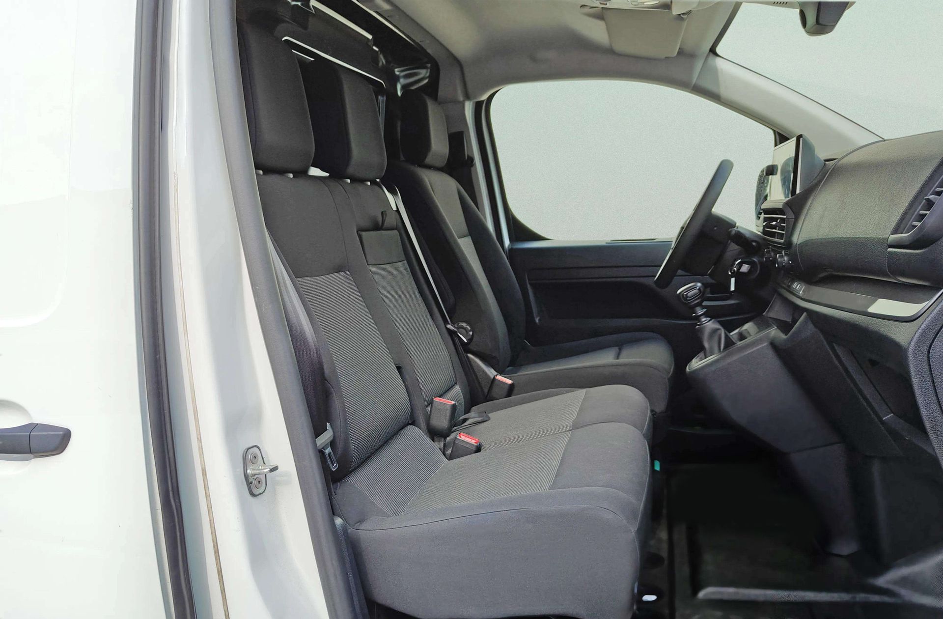 Opel Vivaro Furgon BlueHDi 120 - foto 14
