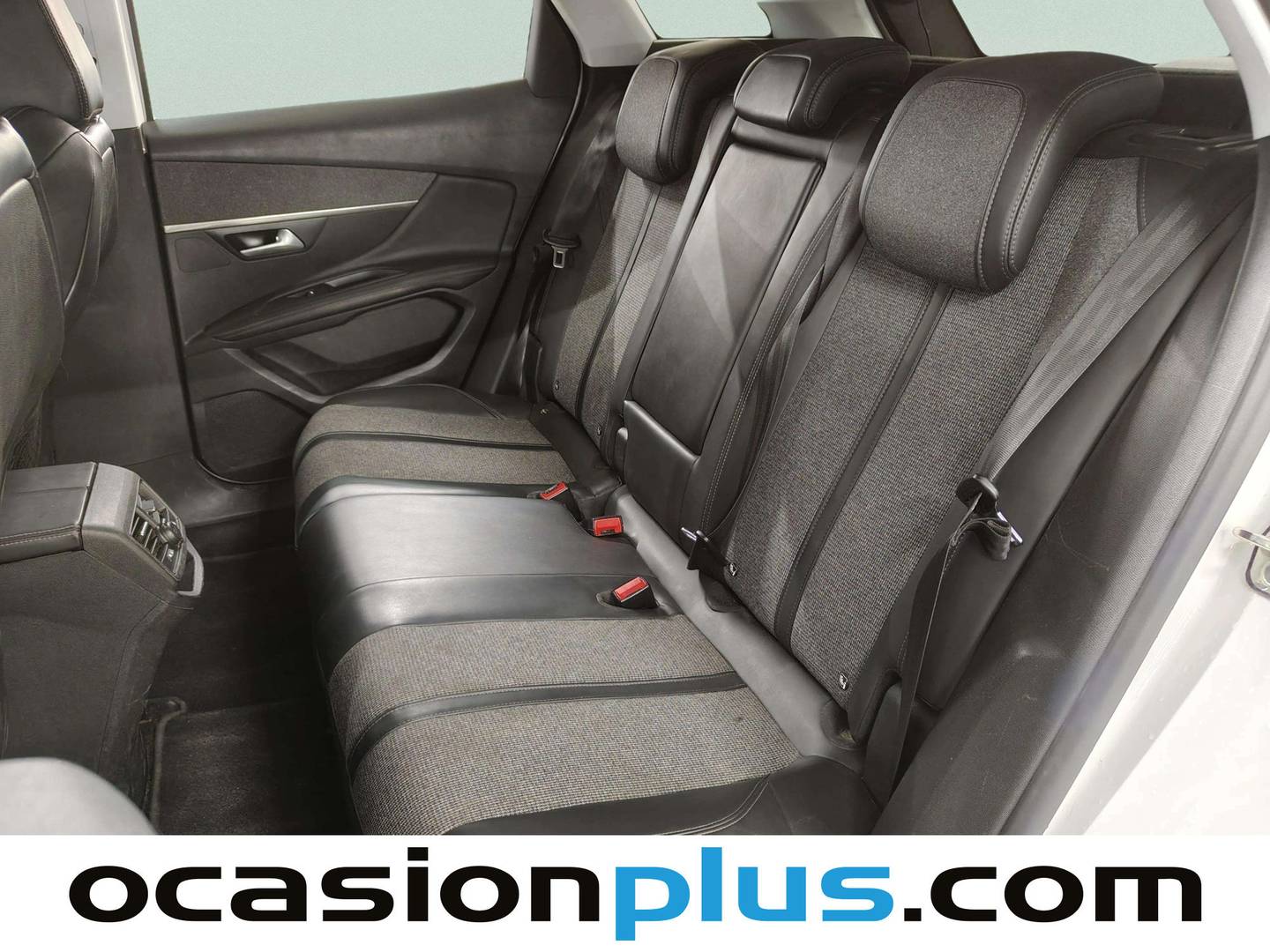 Foto asientos traseros Peugeot 3008 Peugeot 3008 PureTech 130 Allure EAT6 (130 CV)