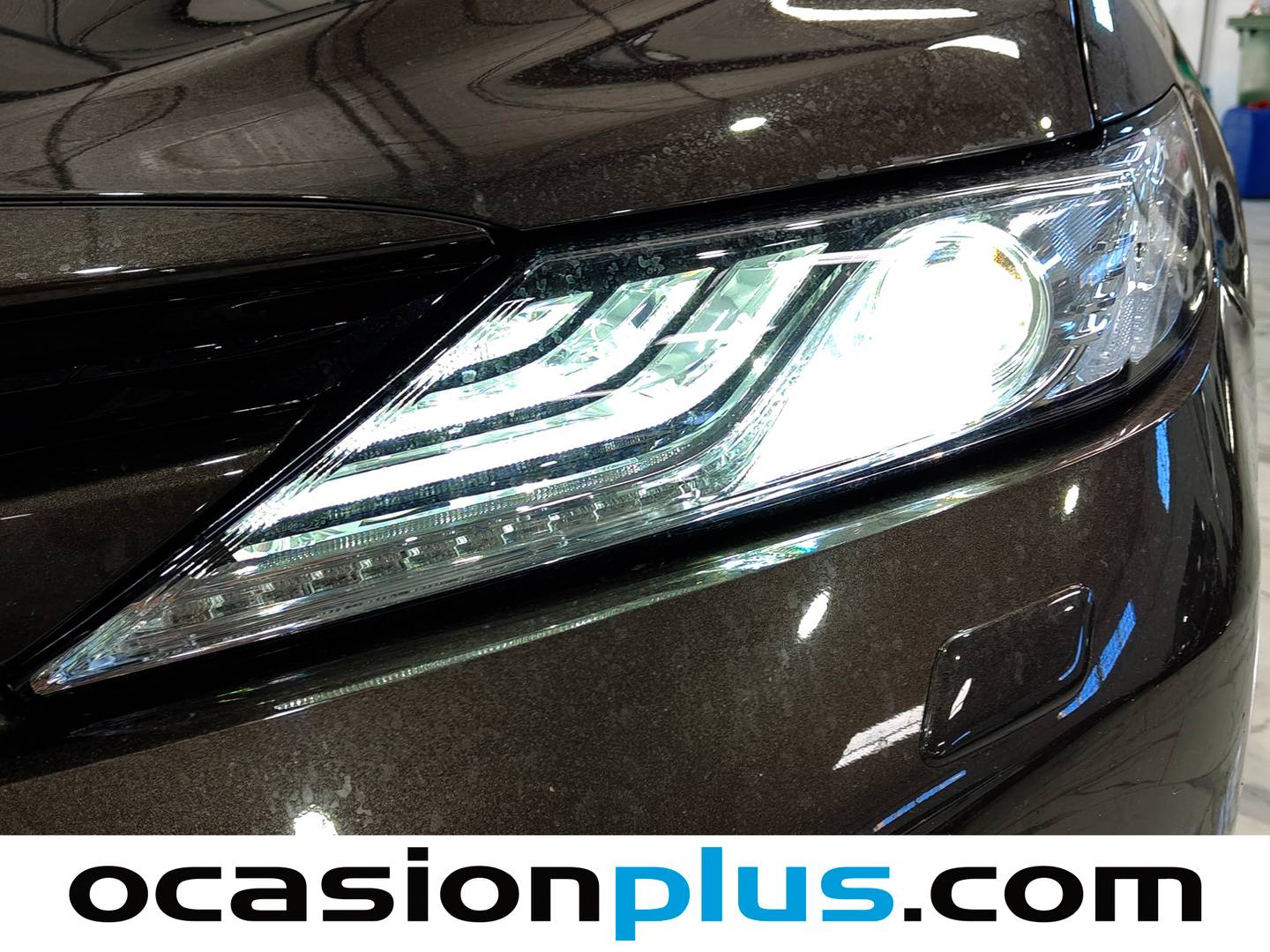 Acabados Toyota Camry Toyota Camry 2.5 220H Luxury (218 CV)