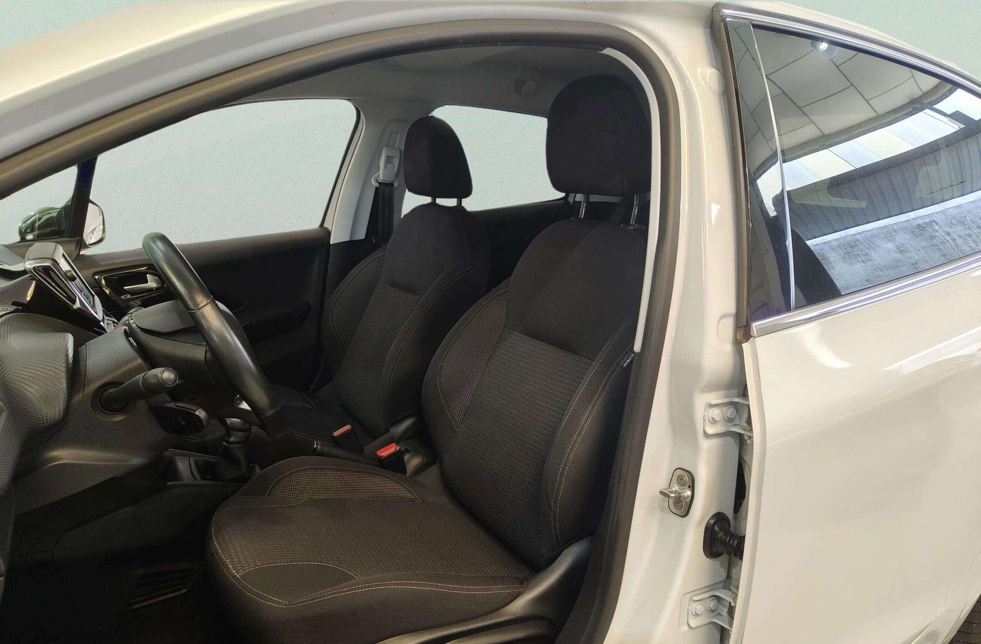 Peugeot 208 PureTech 82 Tech Edition - foto 13