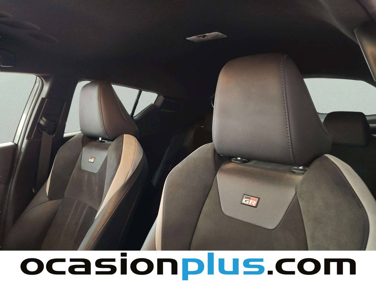 Equipamiento del Toyota C-HR Toyota C-HR 180H GR Sport (184 CV)