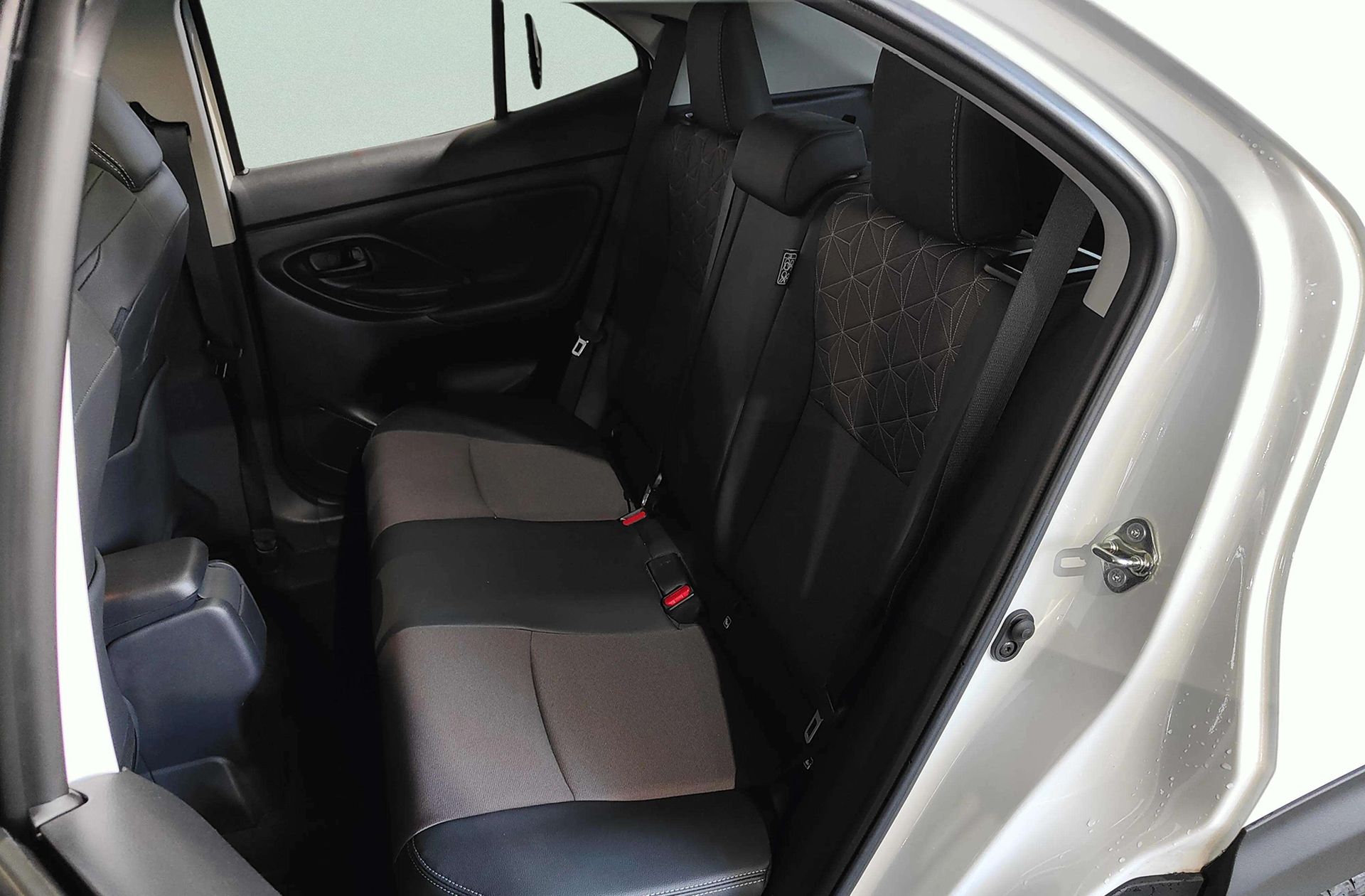Toyota Yaris Cross 120H Style - foto 14
