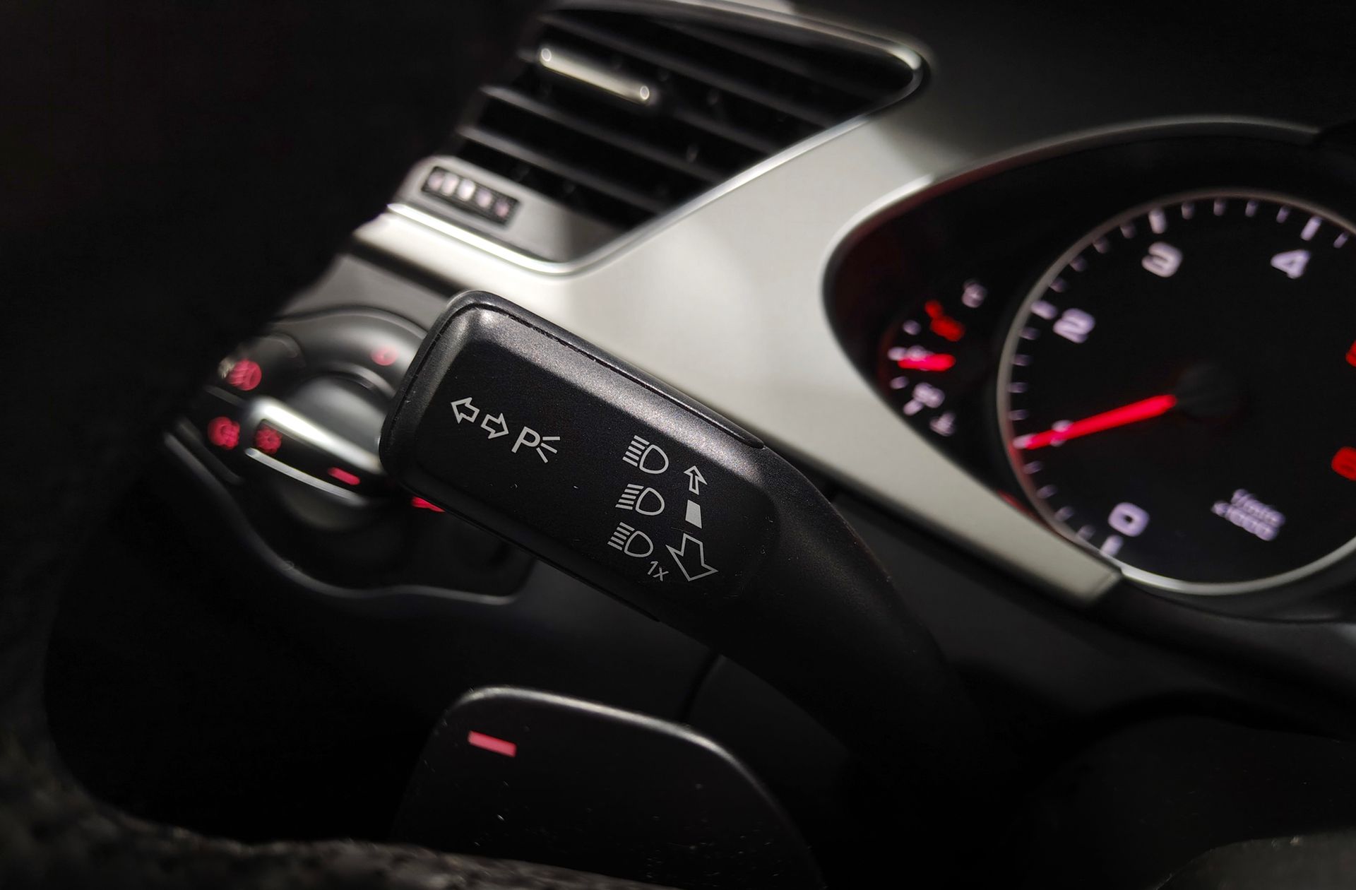 Audi A4 Avant 2.0 TDI multitronic - foto 25