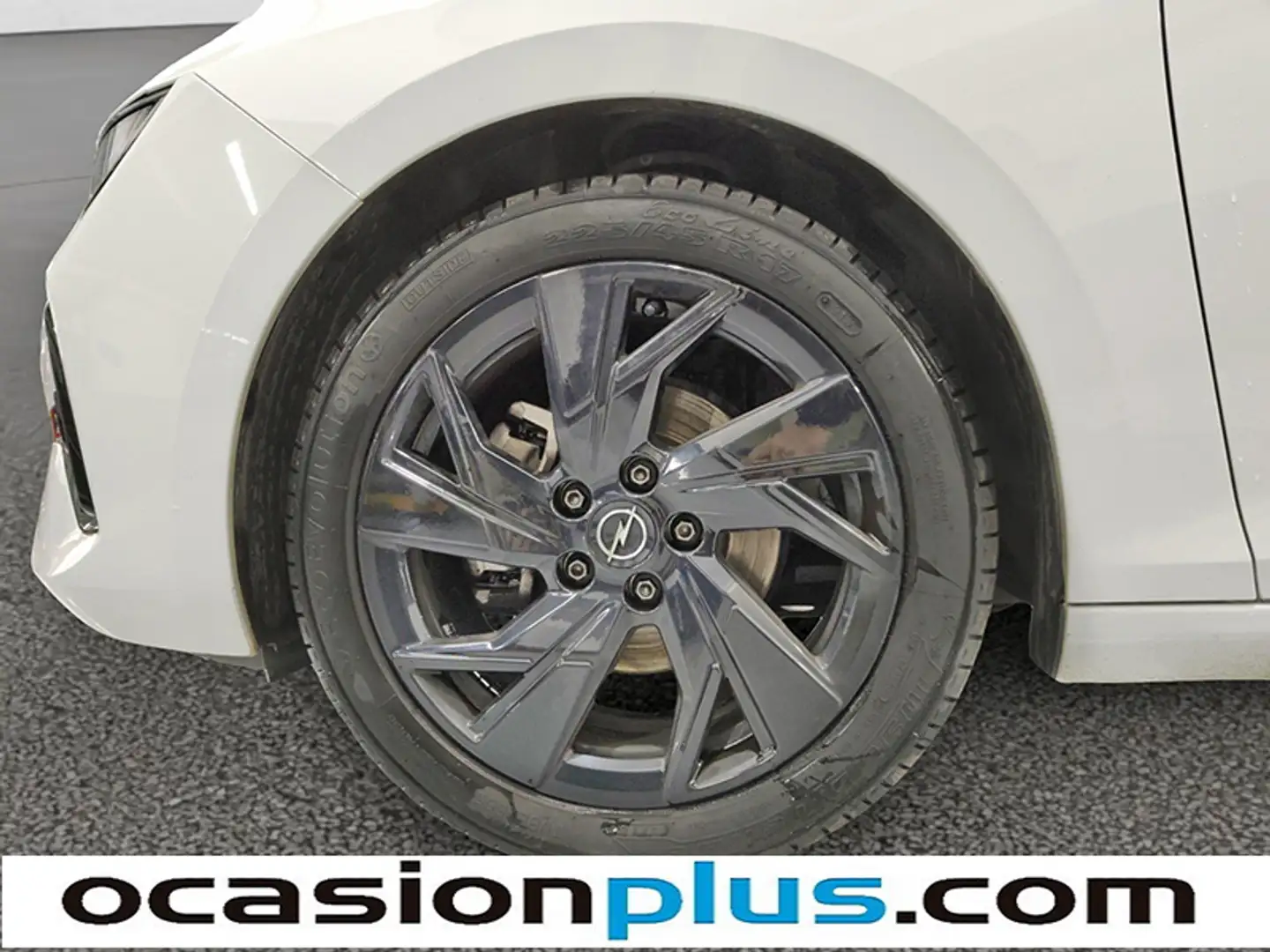 Foto Opel Astra Opel Astra 1.2 Turbo XHT GS (130 CV)