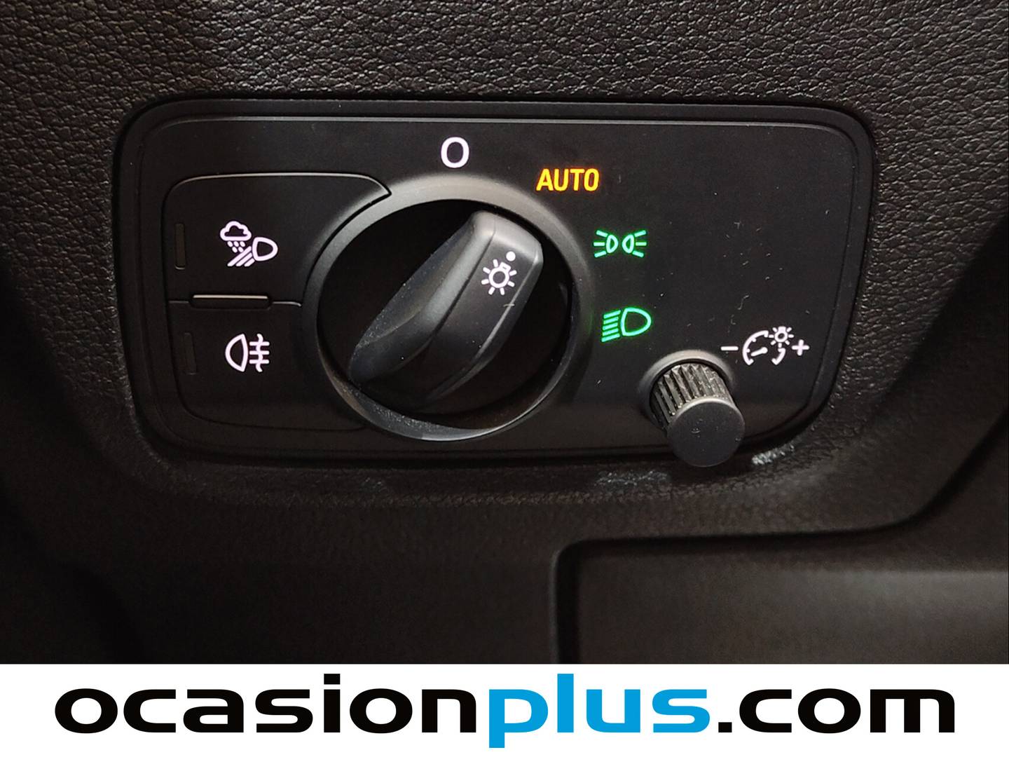 Acabados Audi Q2 Audi Q2 sport 30 TFSI (116 CV)