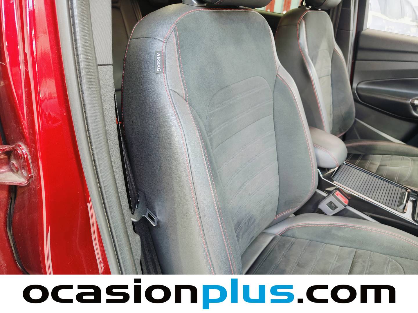 Extras y acabados del Ford Kuga Ford Kuga 2.0 TDCI ST-Line 4x2 (150 CV)