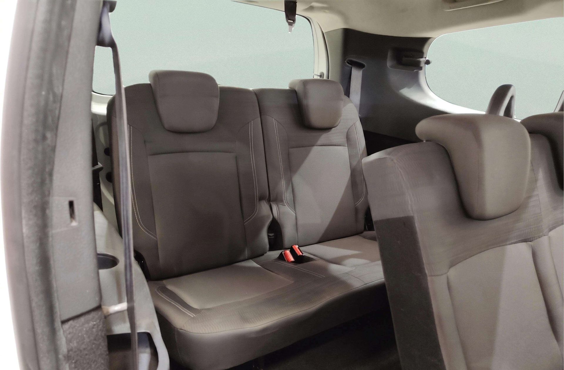 Dacia Lodgy dCi 110 Laureate 7 plazas - foto 16