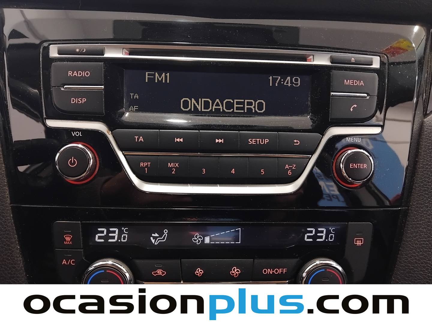 Extras y acabados del Nissan QASHQAI Nissan Qashqai DIG-T 115 Acenta 4x2 XTronic (115 CV)
