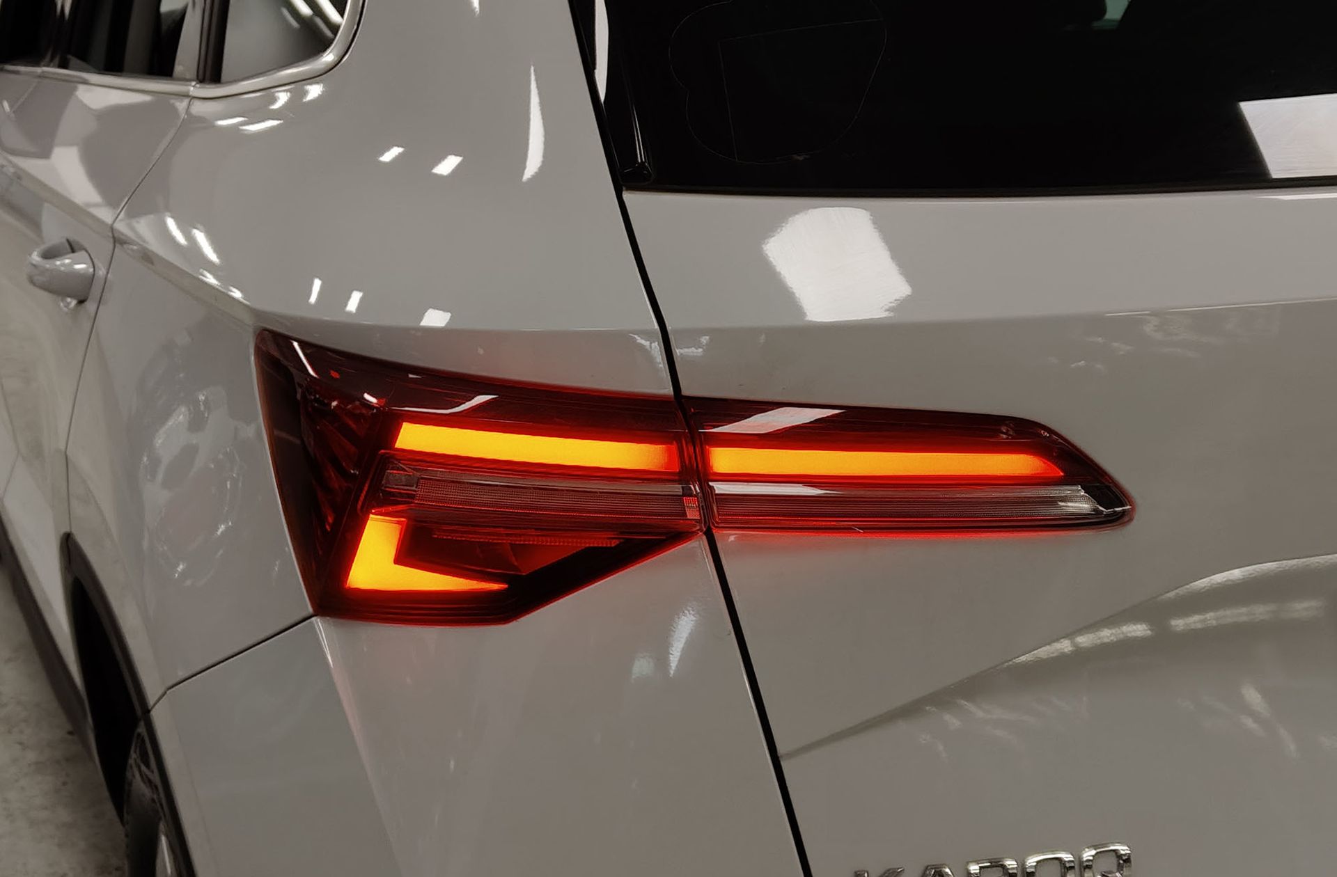 Škoda Karoq 2.0 TDI Selection - foto 17