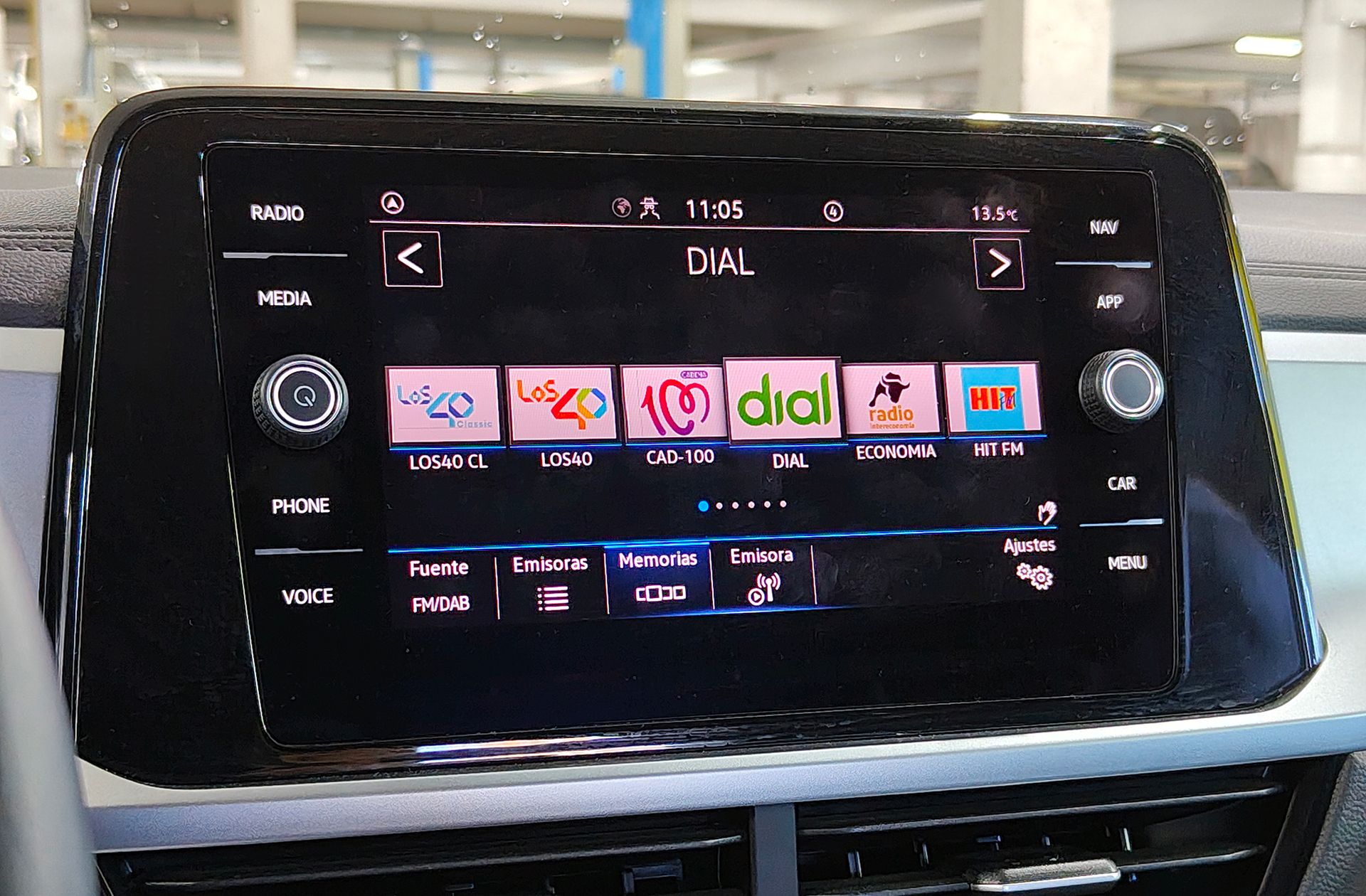 Volkswagen T-Roc Life 2.0 TDI - foto 32