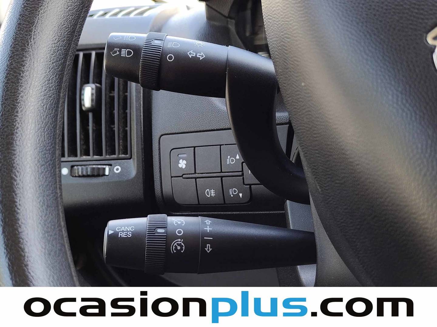 Extras y acabados del Peugeot Boxer Peugeot Boxer Combi BlueHDi 130 330 L1H1 (130 CV) 6 Plazas