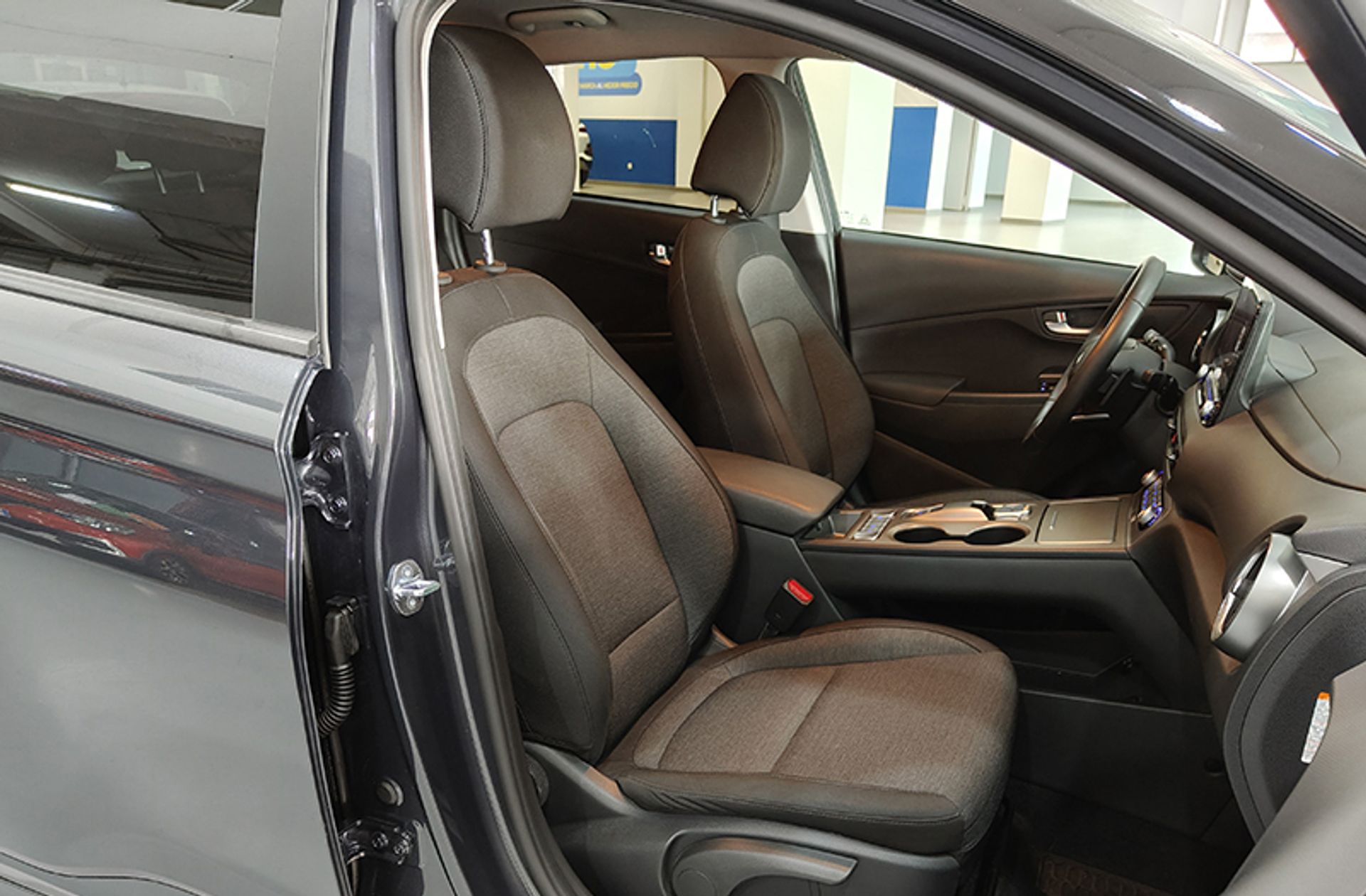 Hyundai Kona EV Tecno - foto 17