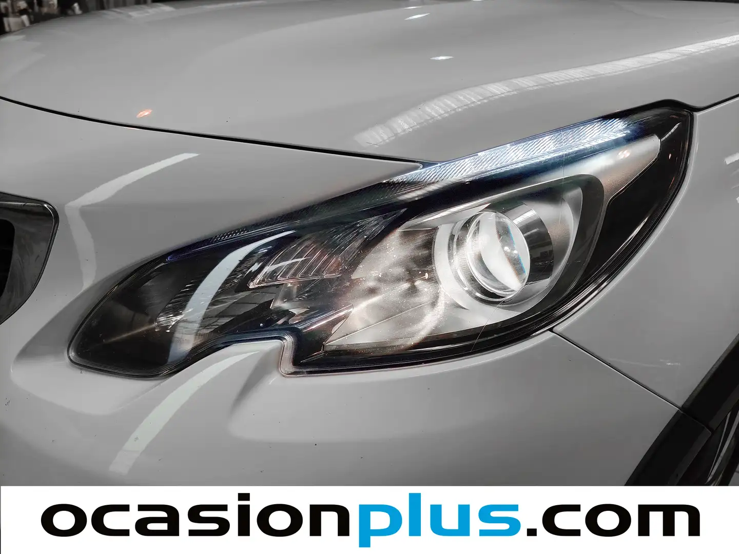 Foto Peugeot 2008 Peugeot 2008 BlueHDi 120 Allure Auto (120 CV)