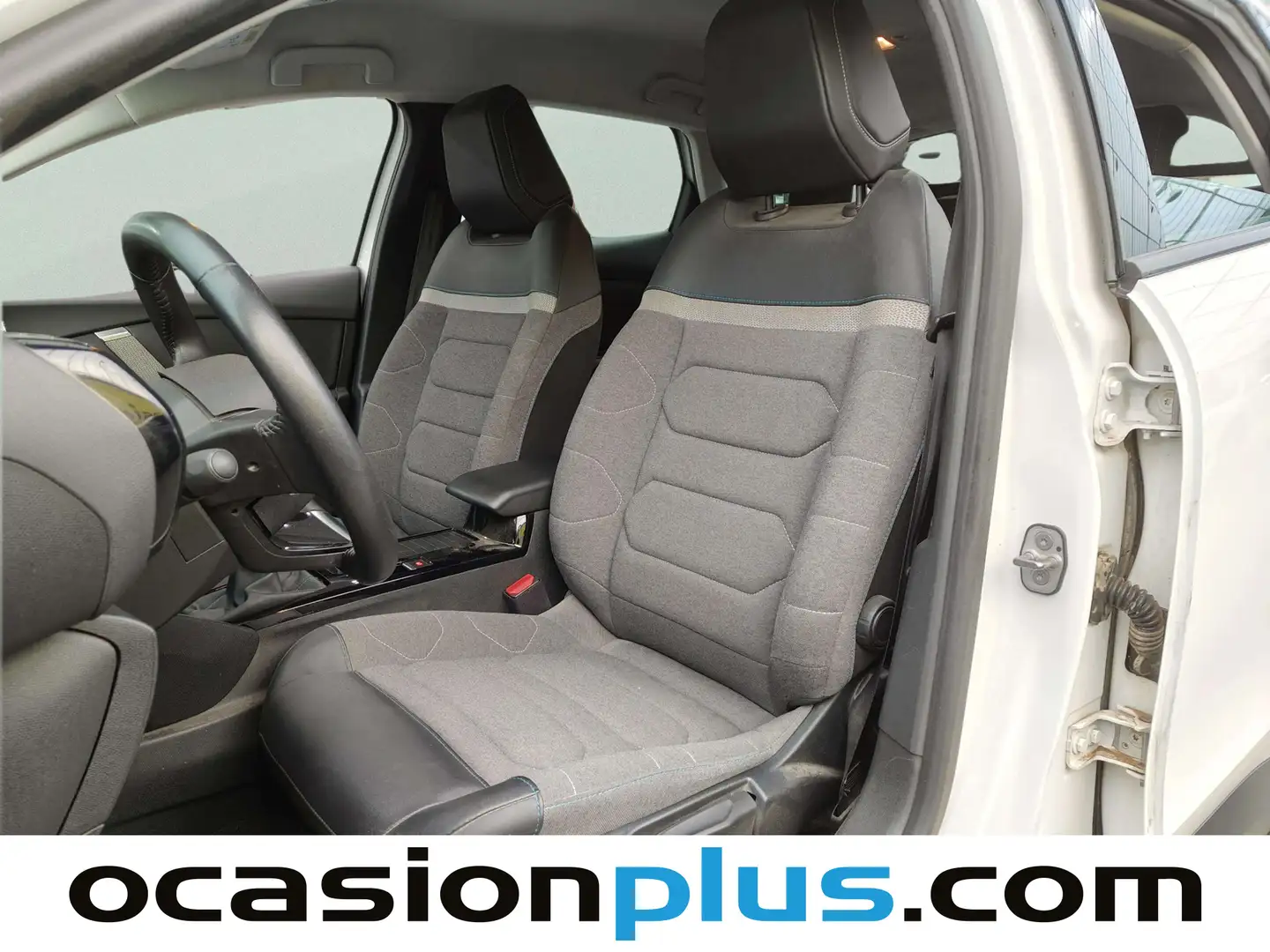 Foto Citroën C4 Citroen C4 PureTech 130 S&S 6v Feel Pack (130 CV)