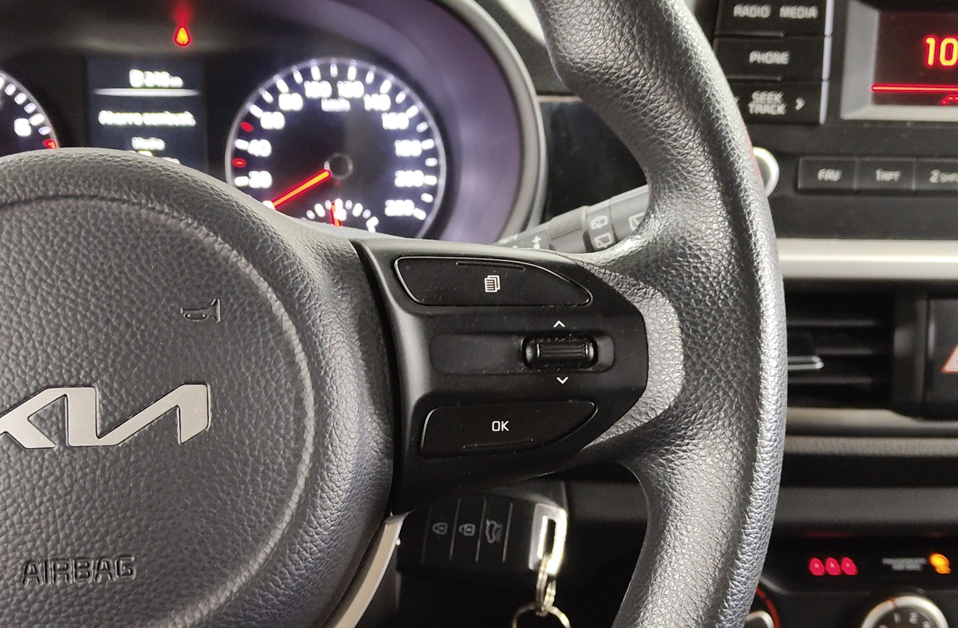 Kia Picanto 1.0 DPi Concept Pack Comfort - foto 24