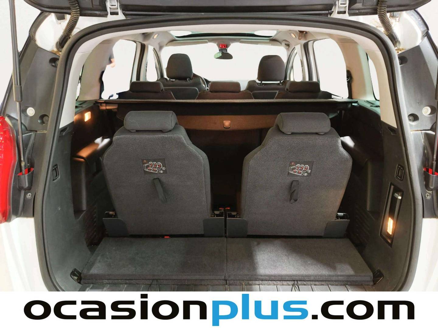 Foto Peugeot 5008 Peugeot 5008 1.6 BlueHDi FAP Allure  (120 CV) 7 plazas siete plazas