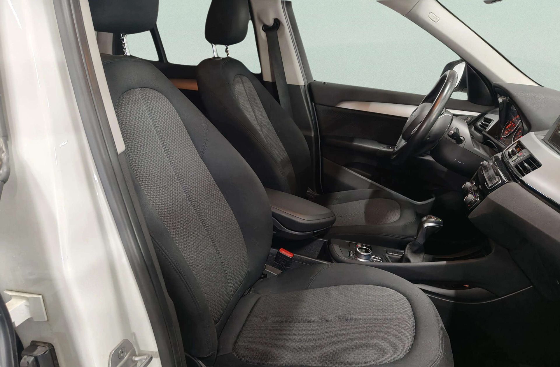 BMW X1 sDrive18d - foto 17