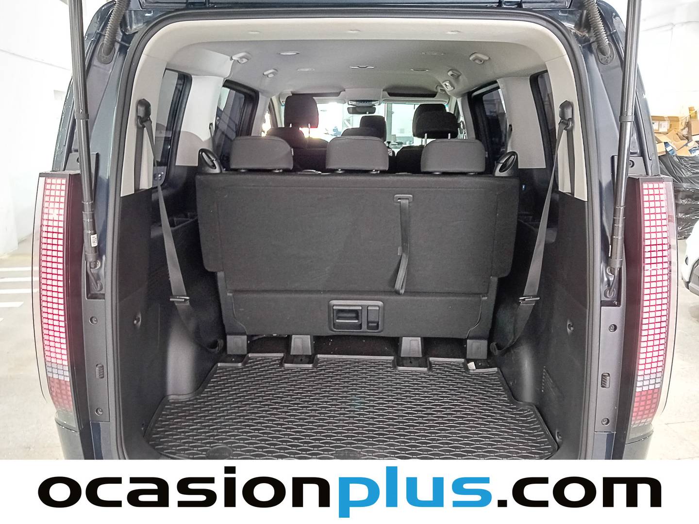 Foto Hyundai Staria Hyundai Staria 2.2 CRDI Maxx 9S (177 CV) 9 Plazas