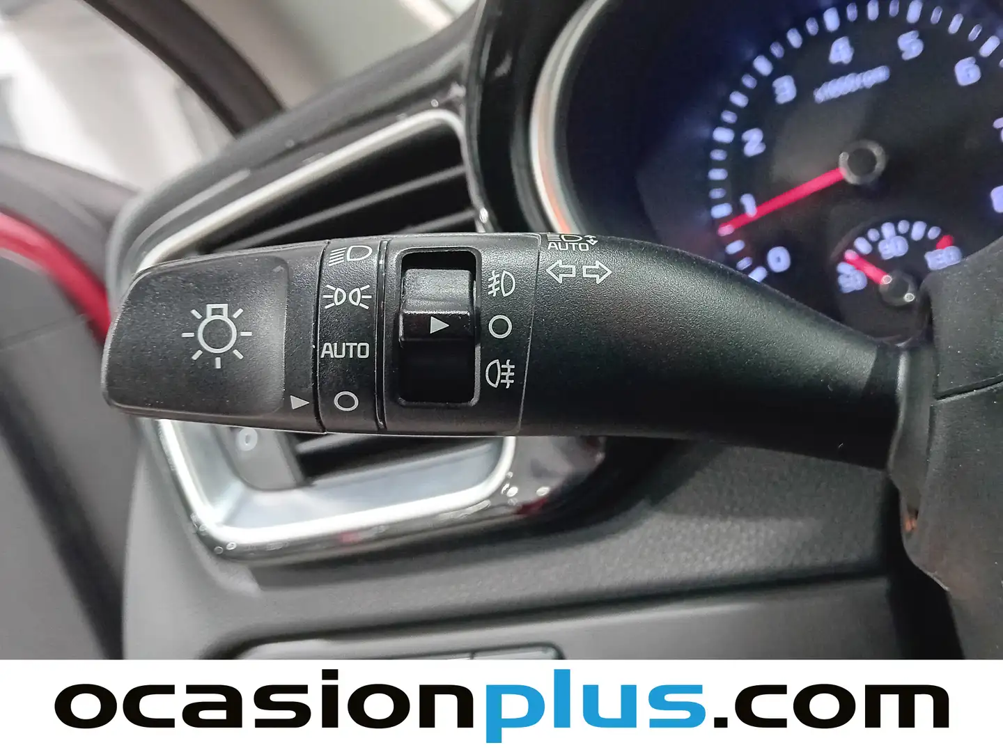 Foto KIA Ceed Kia Ceed 1.4 T-GDi Tech DCT (140 CV)