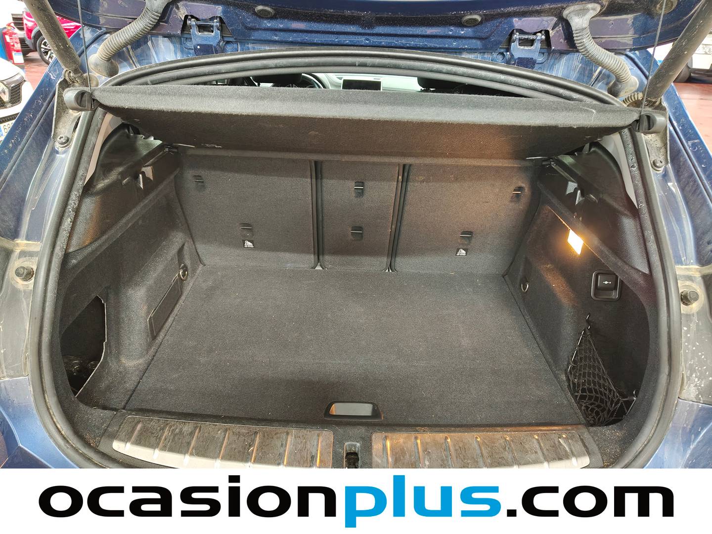 Fotos maletero BMW X2 BMW X2 sDrive18d Business (150 CV)