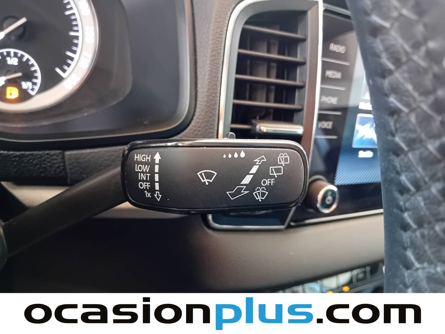 Foto Skoda Karoq Skoda Karoq 1.0 TSI Like (115 CV)